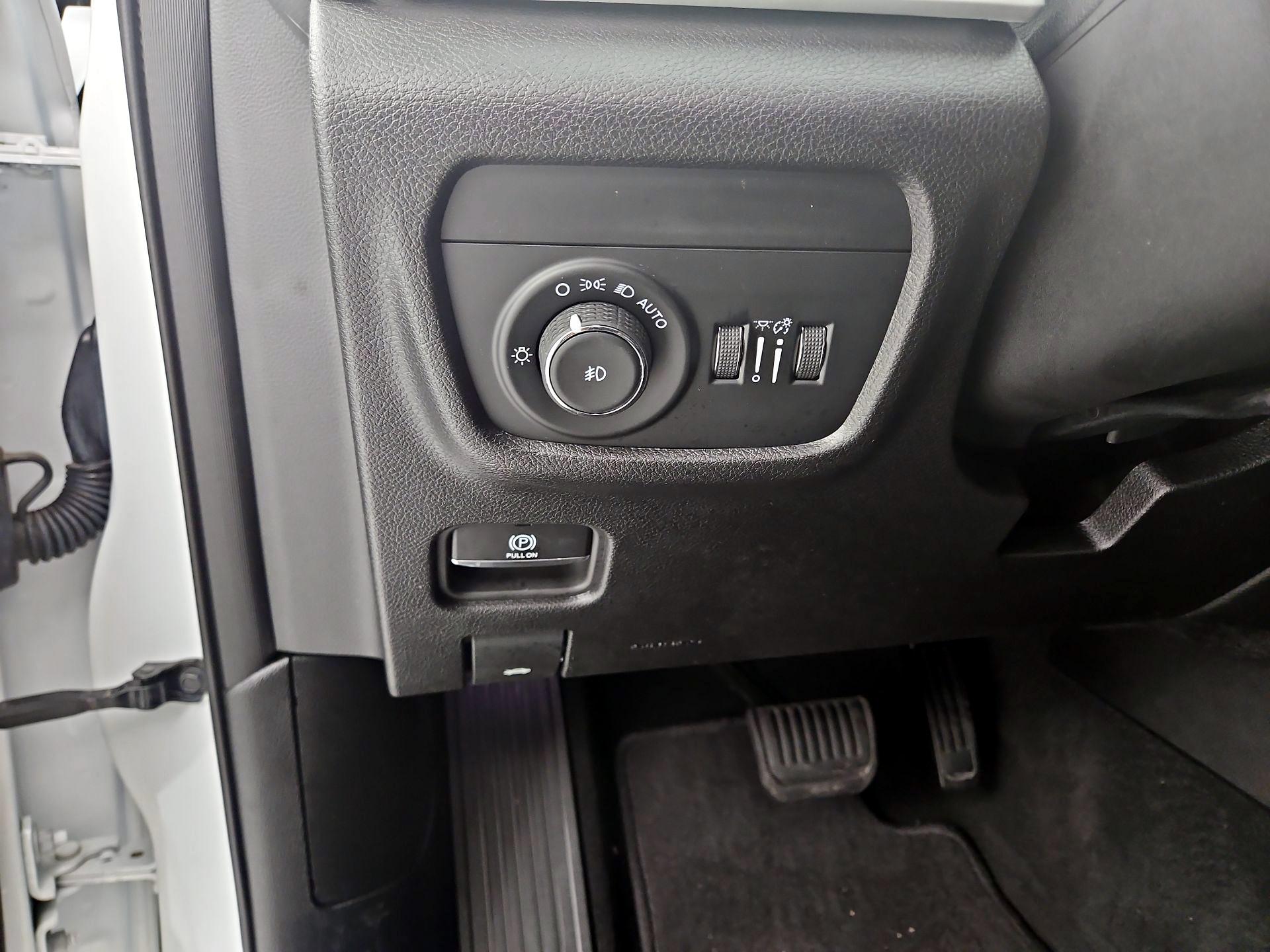 Thumbnail: 2023 Jeep Grand Cherokee - 13