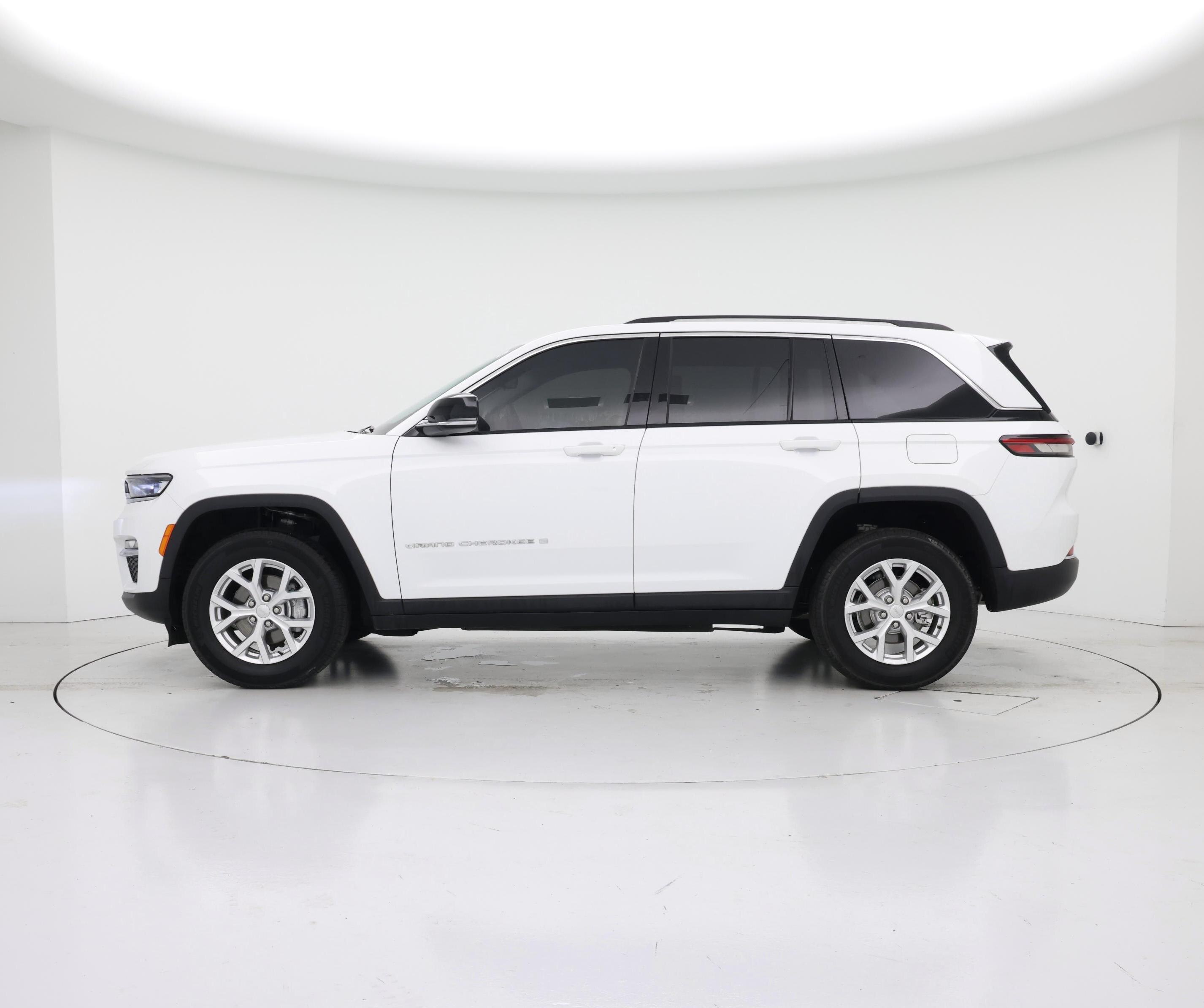 Thumbnail: 2023 Jeep Grand Cherokee - 3