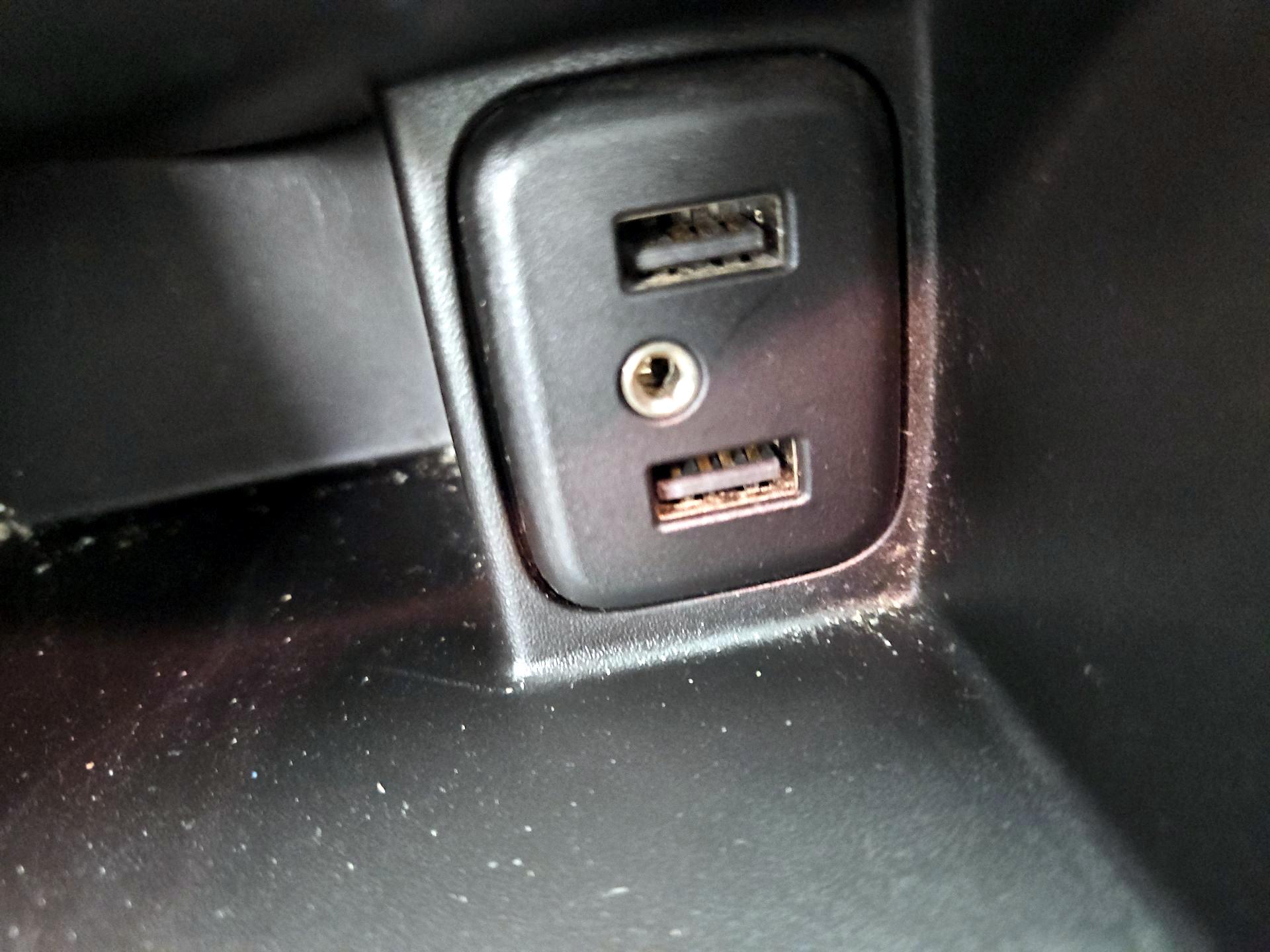 Thumbnail: 2020 Chevrolet Sonic - 18