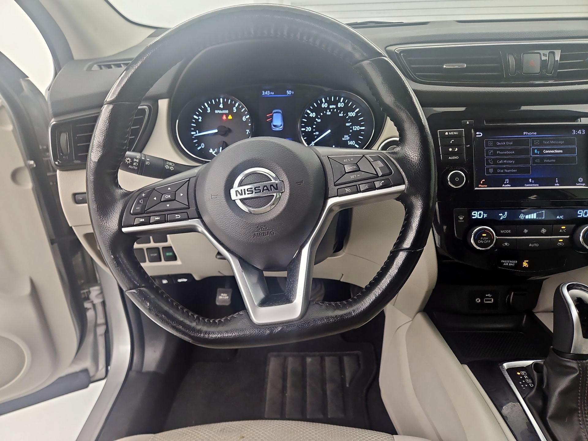 Thumbnail: 2021 Nissan Rogue Sport - 10