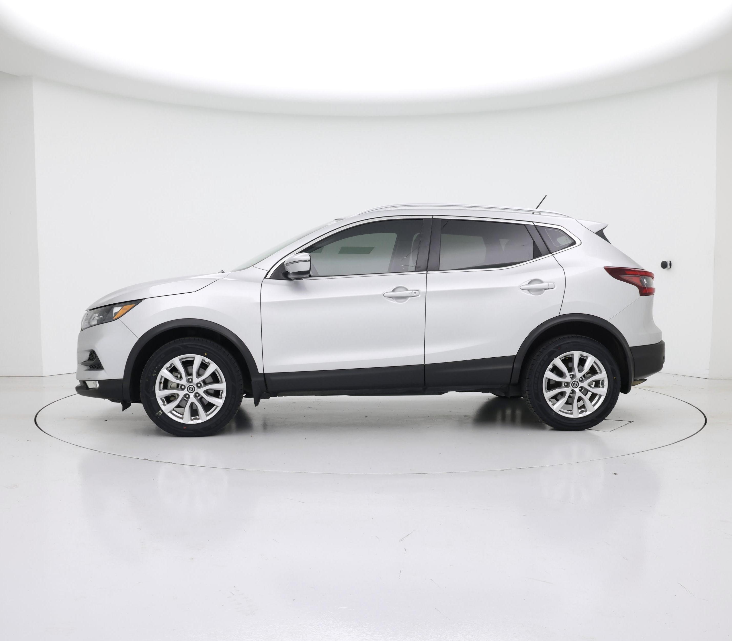 Thumbnail: 2021 Nissan Rogue Sport - 3