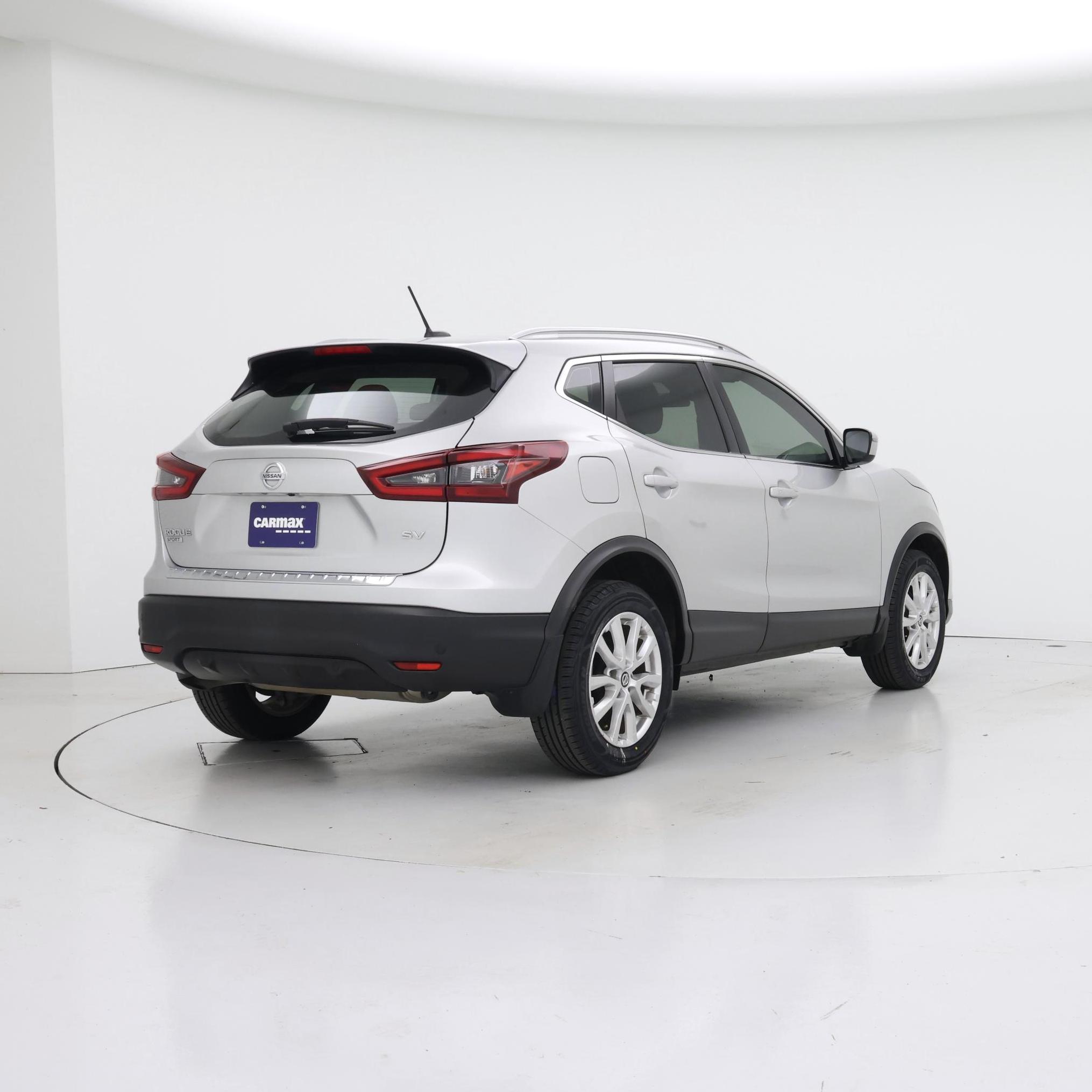 Thumbnail: 2021 Nissan Rogue Sport - 8