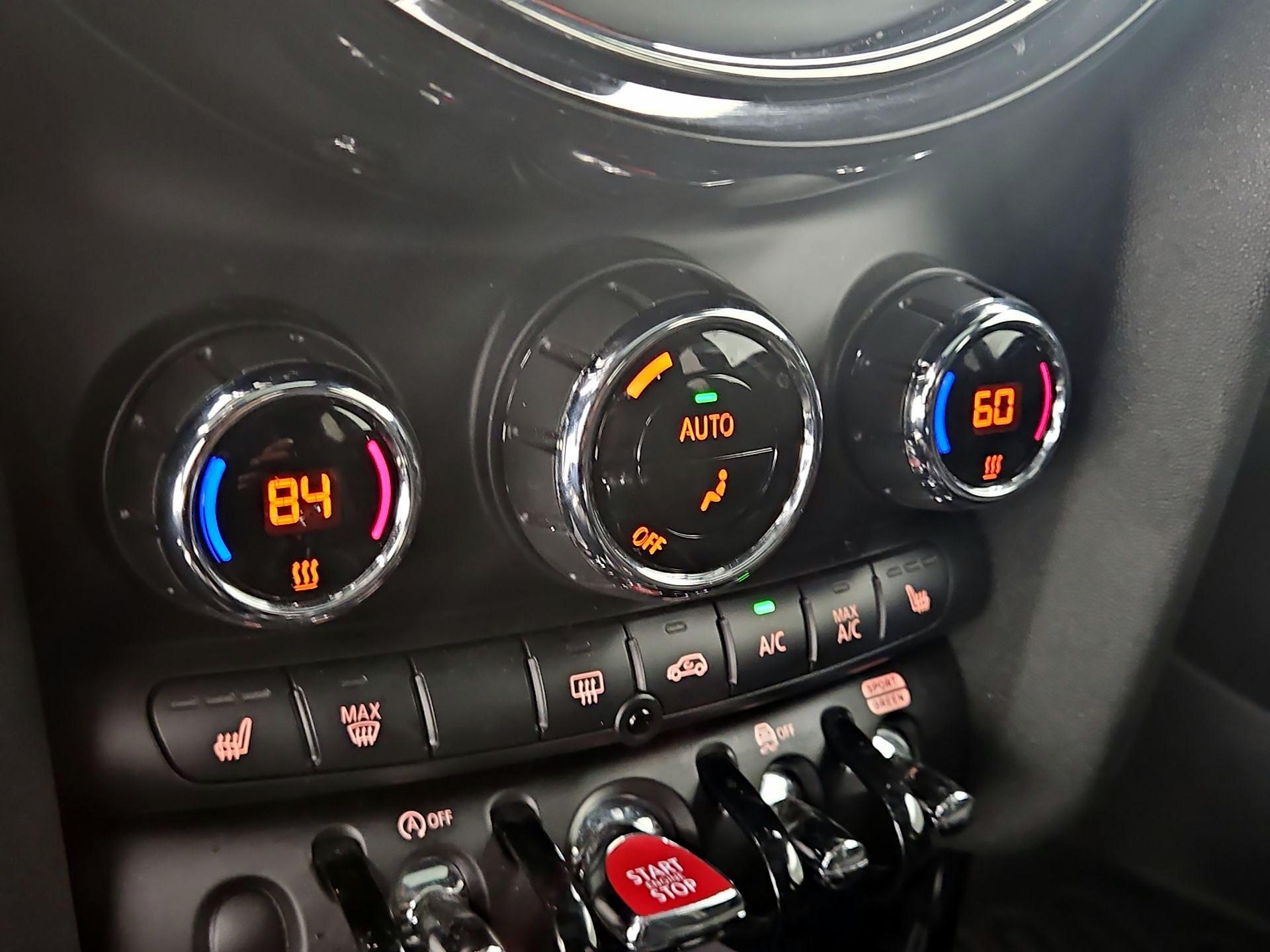 Thumbnail: 2019 MINI Cooper Hardtop - 16