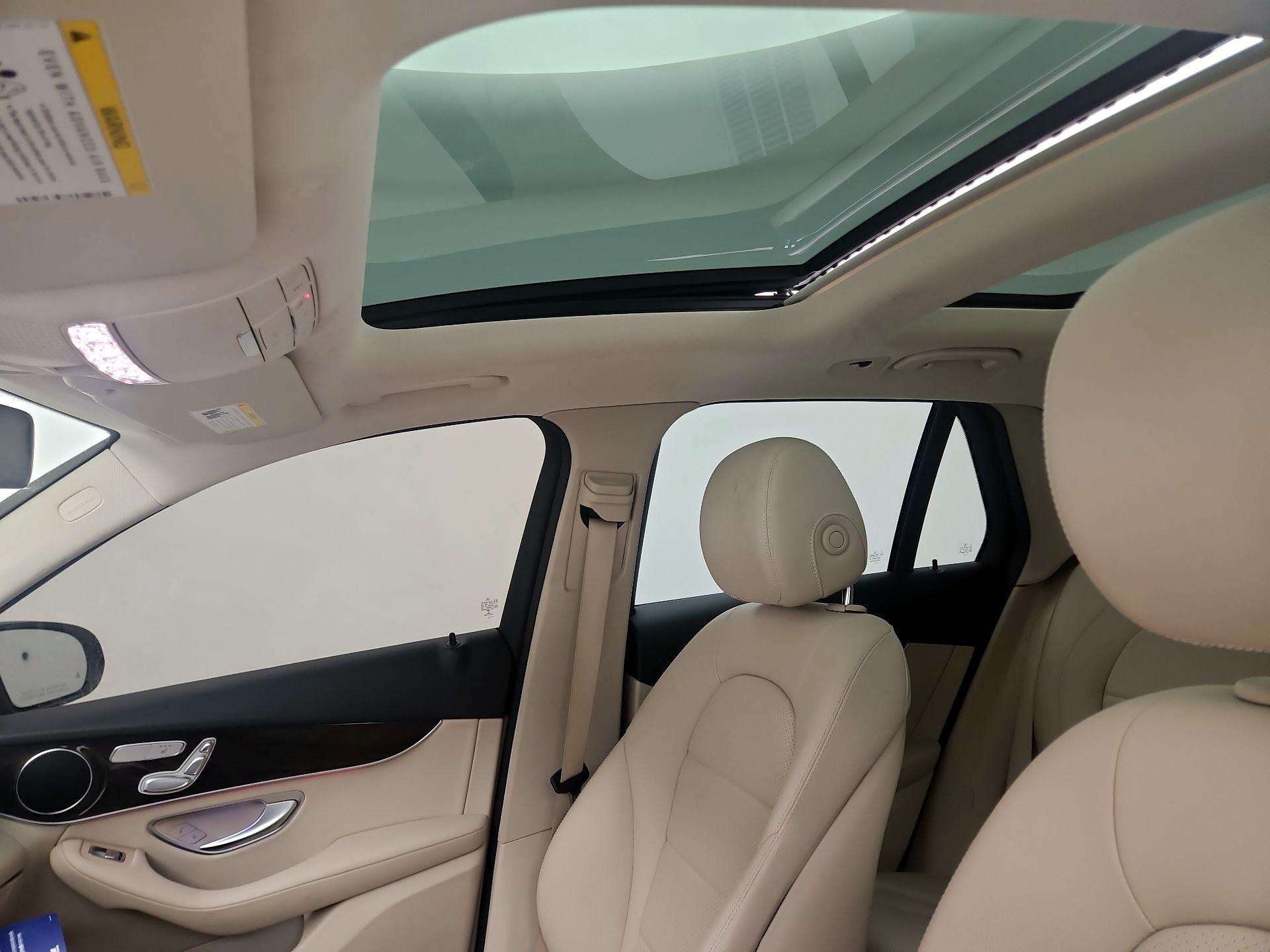 Thumbnail: 2022 Mercedes-Benz GLC - 19