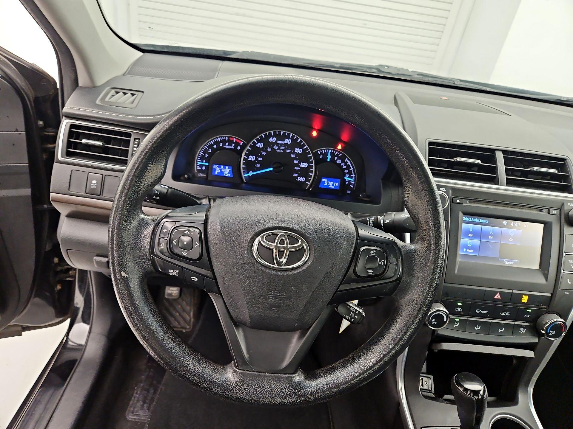 Thumbnail: 2015 Toyota Camry - 10