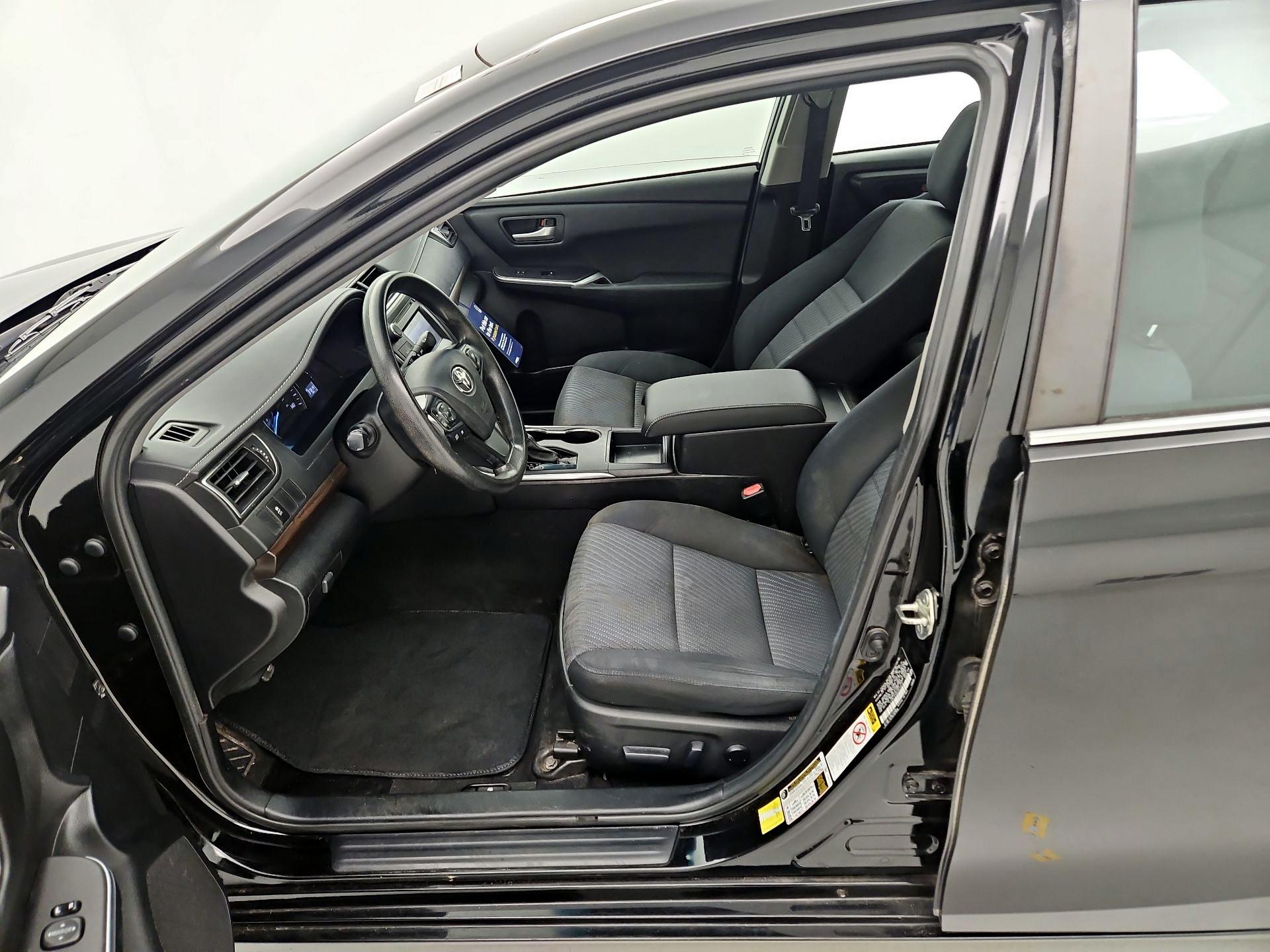 Thumbnail: 2015 Toyota Camry - 11