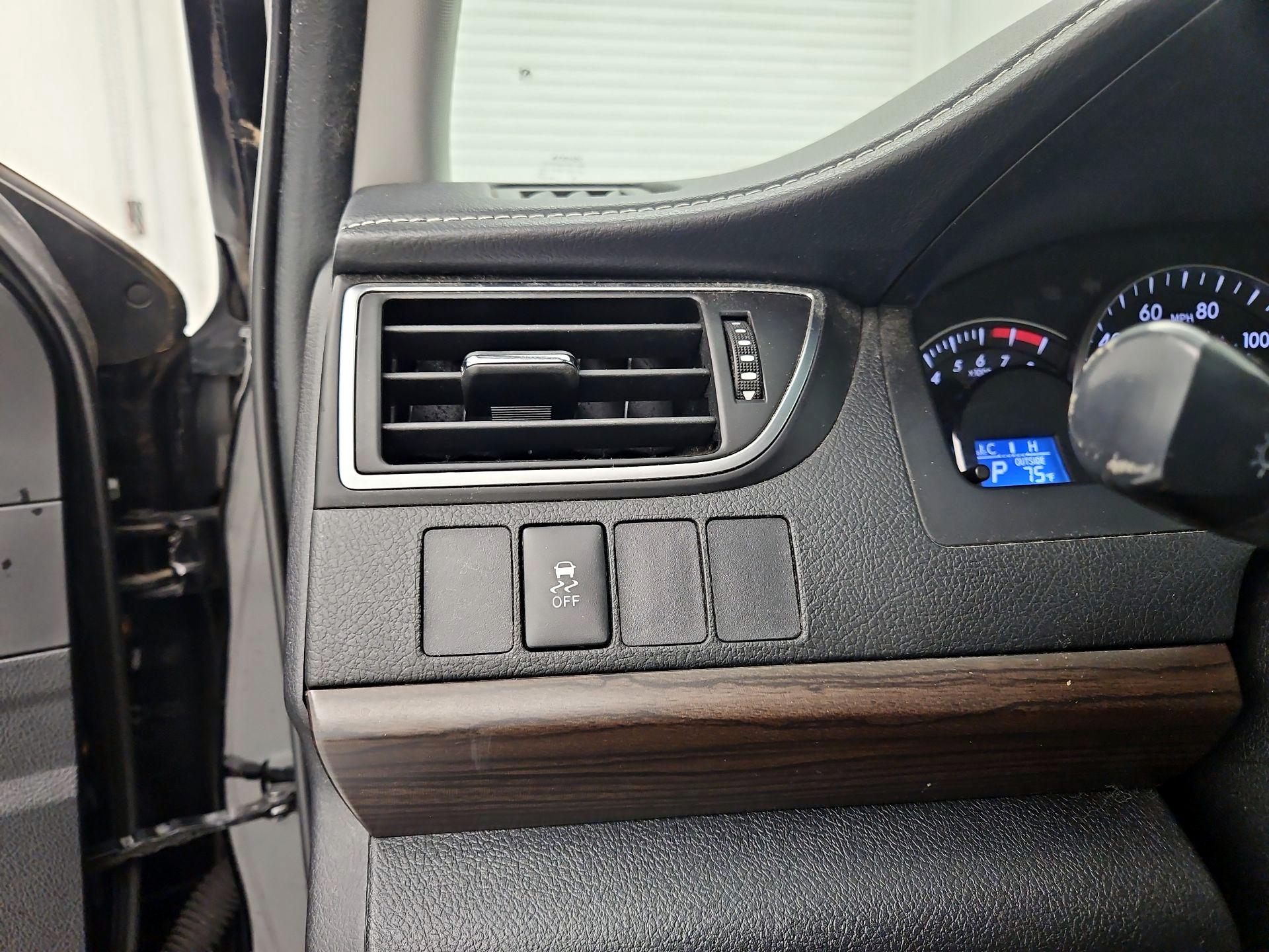 Thumbnail: 2015 Toyota Camry - 13