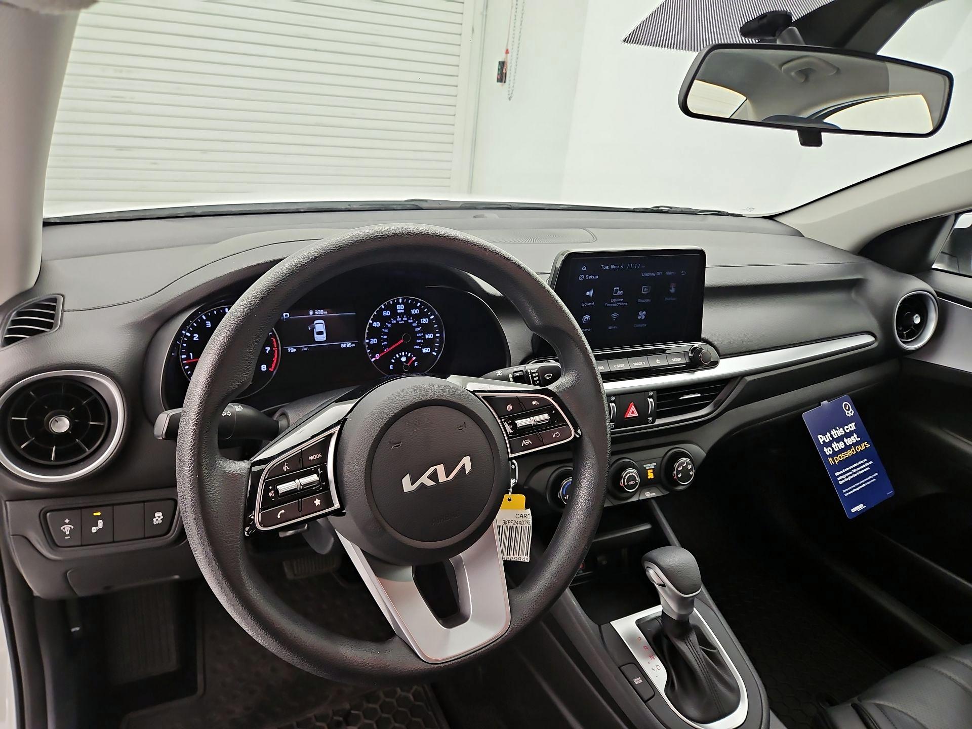 Thumbnail: 2024 Kia Forte - 9