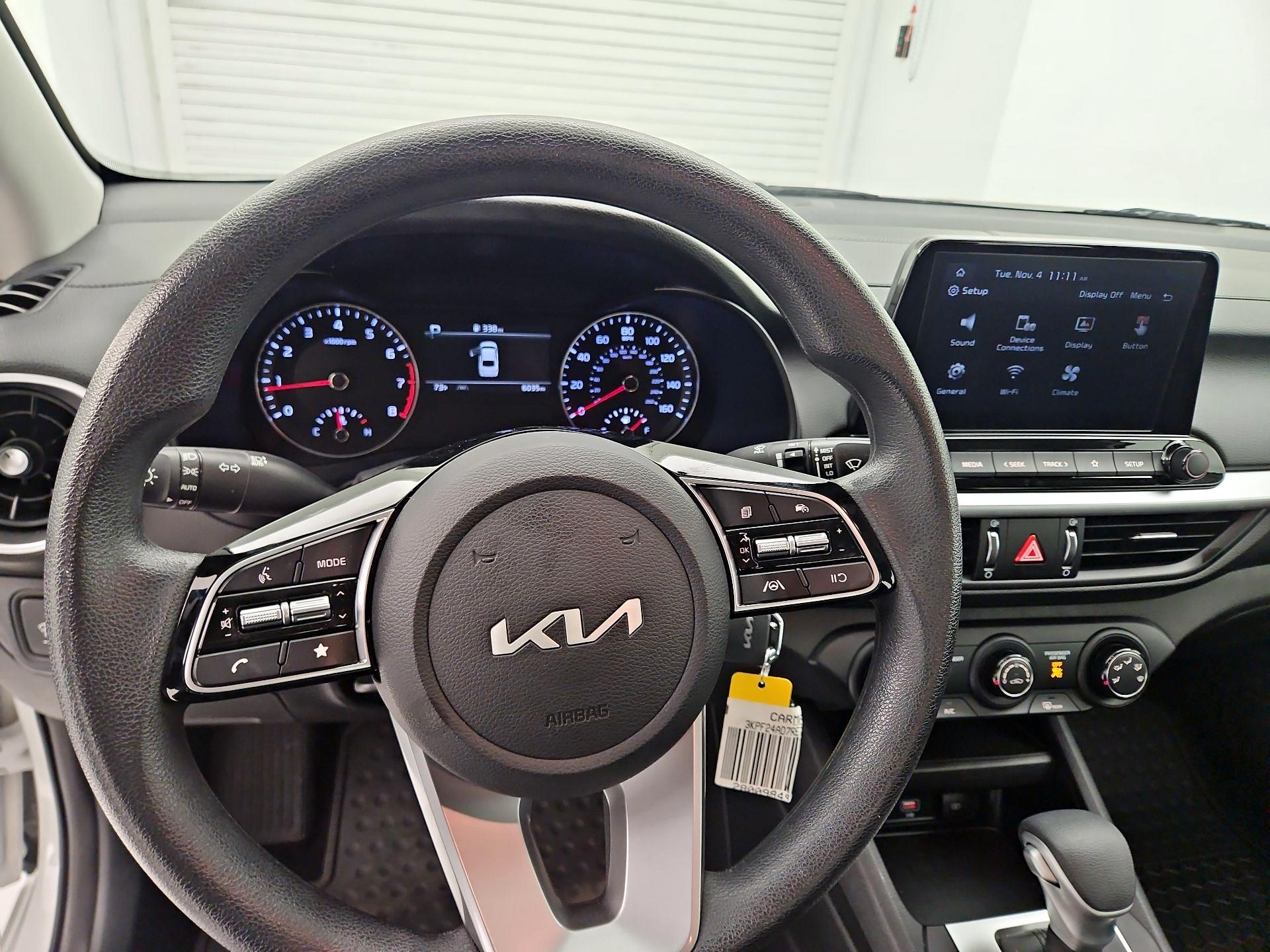 Thumbnail: 2024 Kia Forte - 10