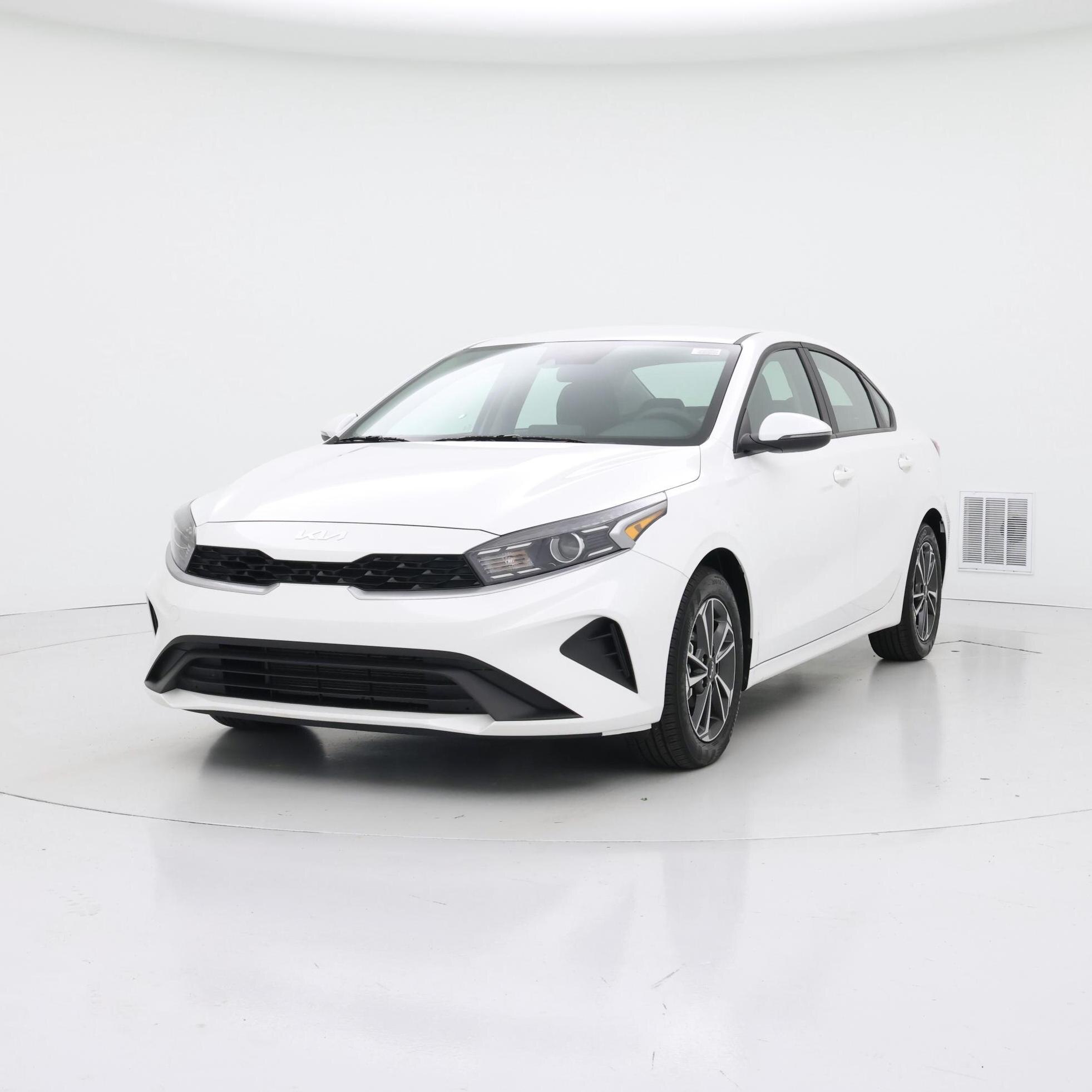 Thumbnail: 2024 Kia Forte - 4