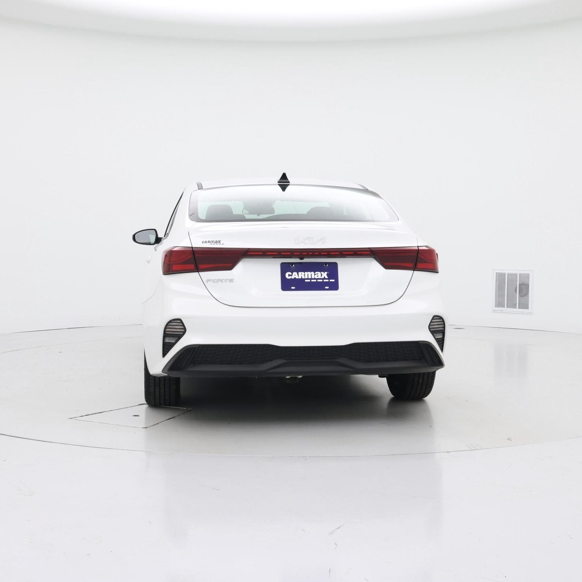 Thumbnail: 2024 Kia Forte - 6