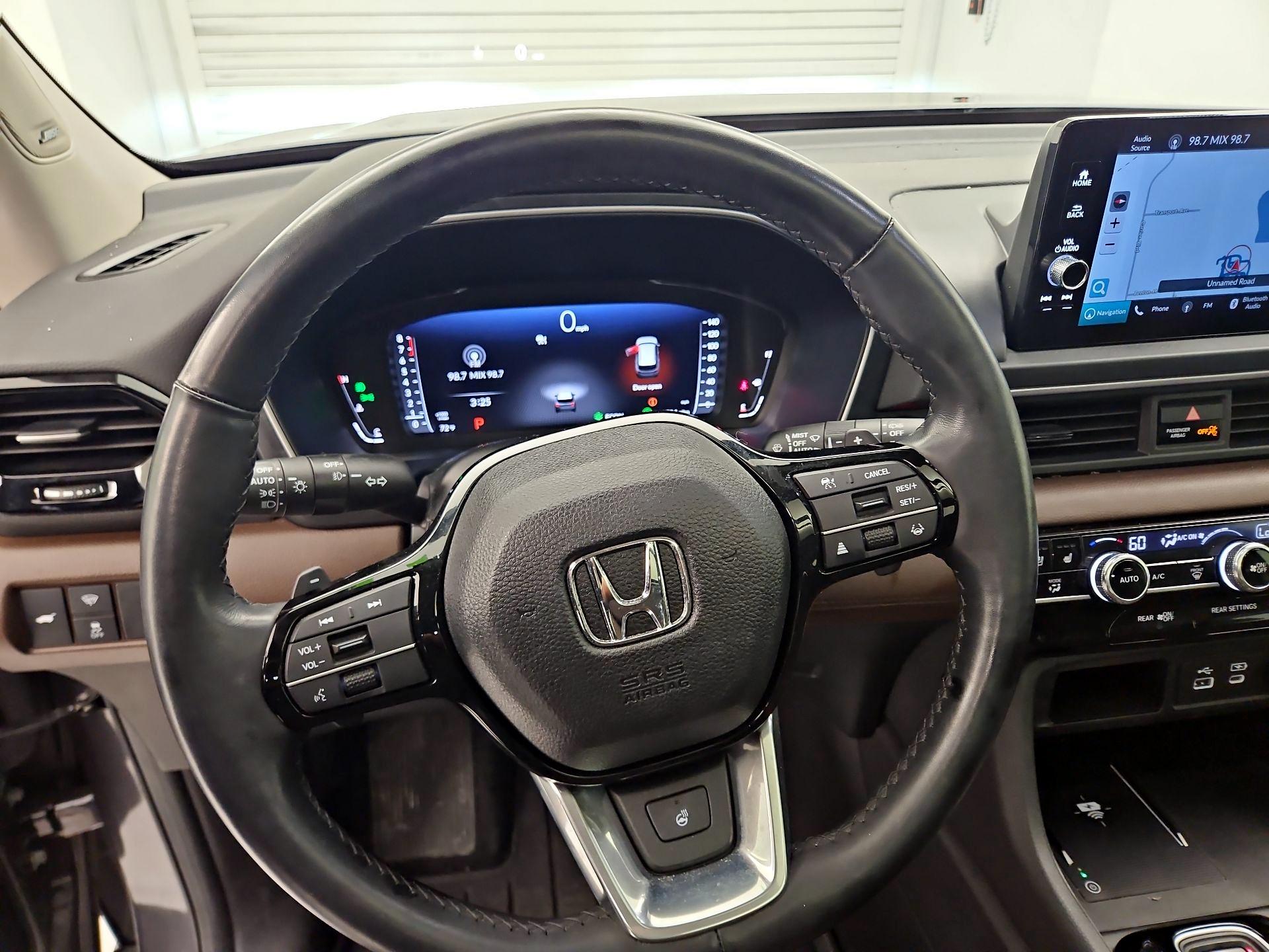 Thumbnail: 2023 Honda Pilot - 10