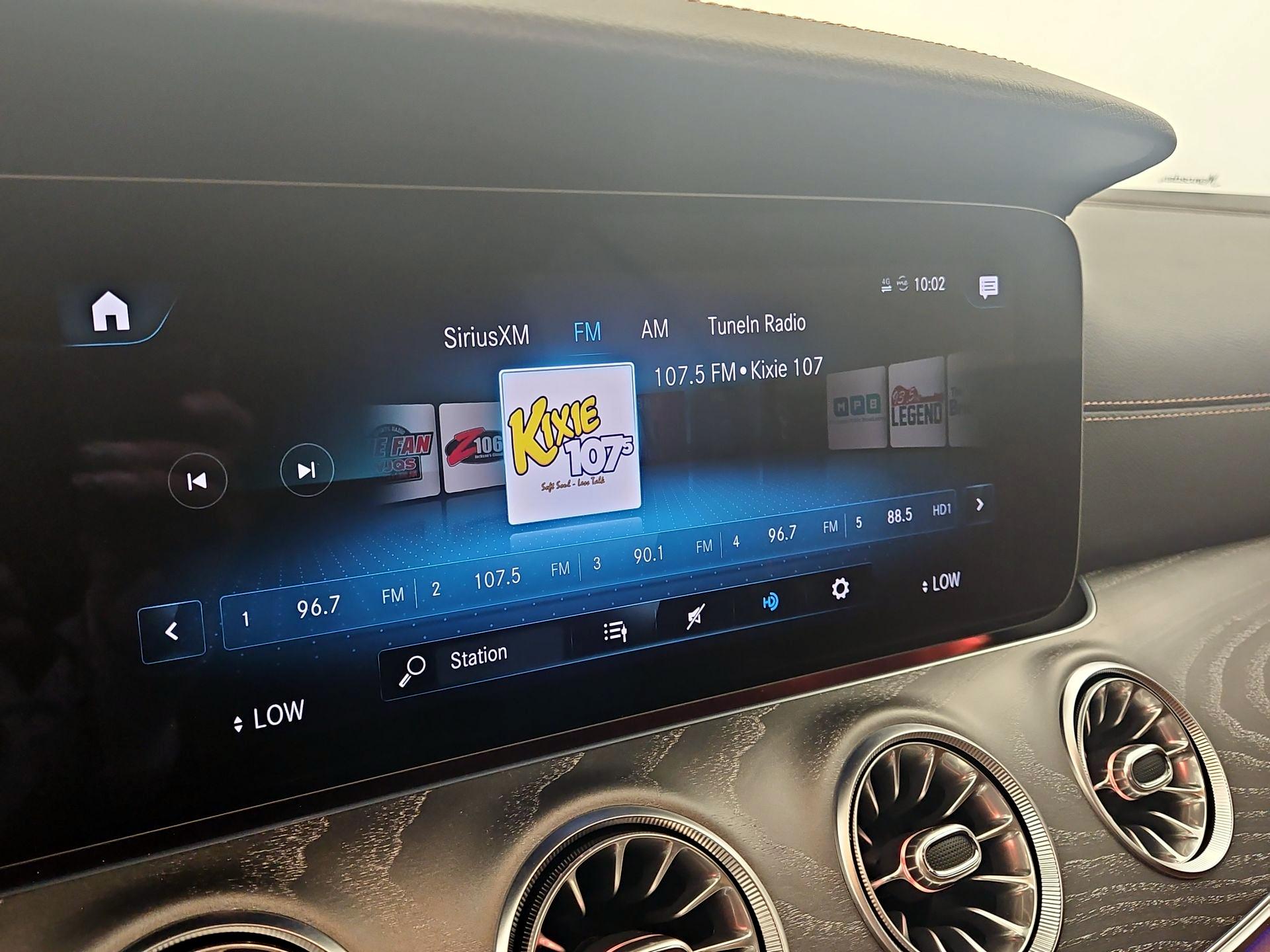 Thumbnail: 2023 Mercedes-Benz E-Class - 16