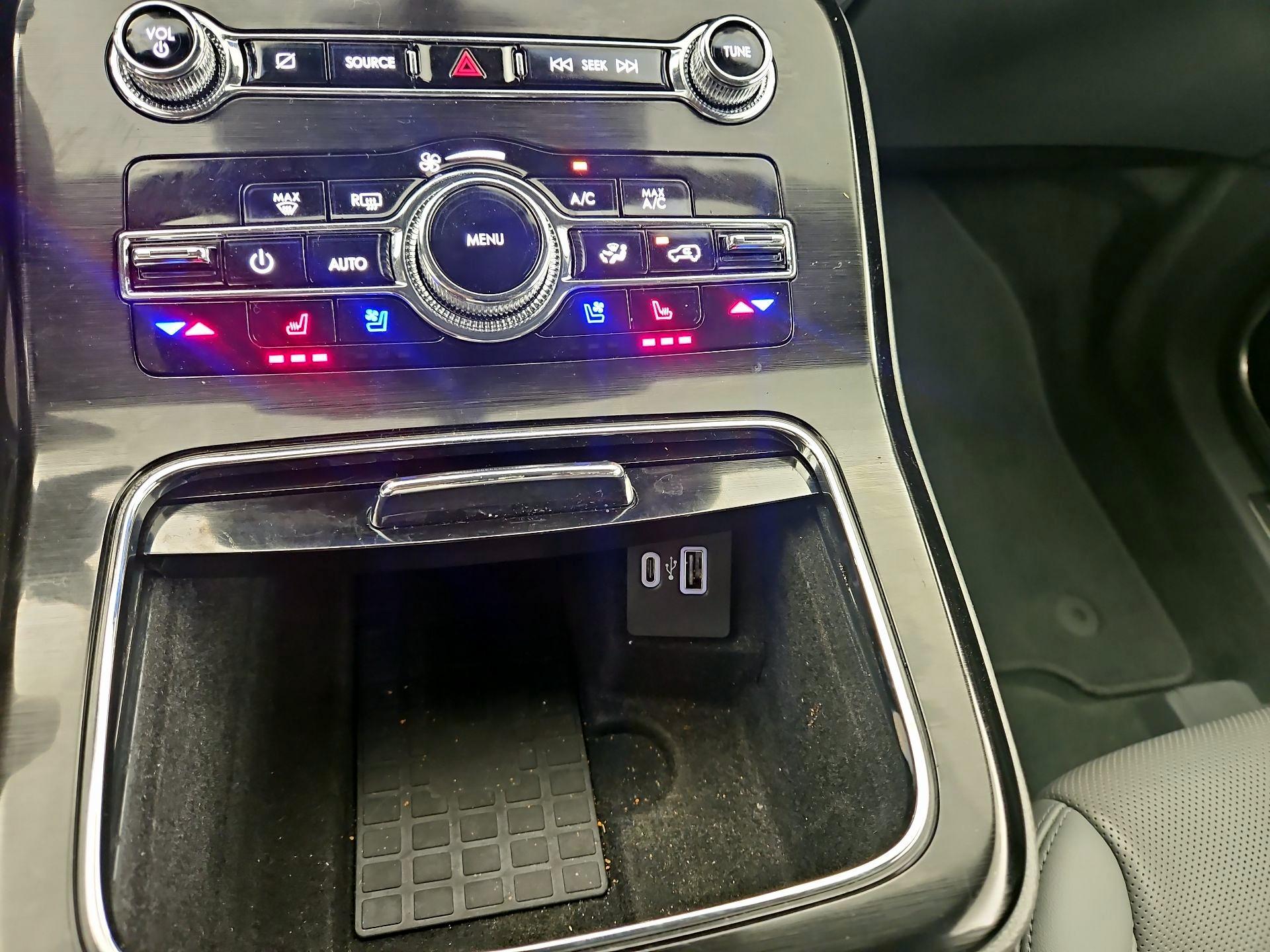 Thumbnail: 2022 Lincoln Nautilus - 19