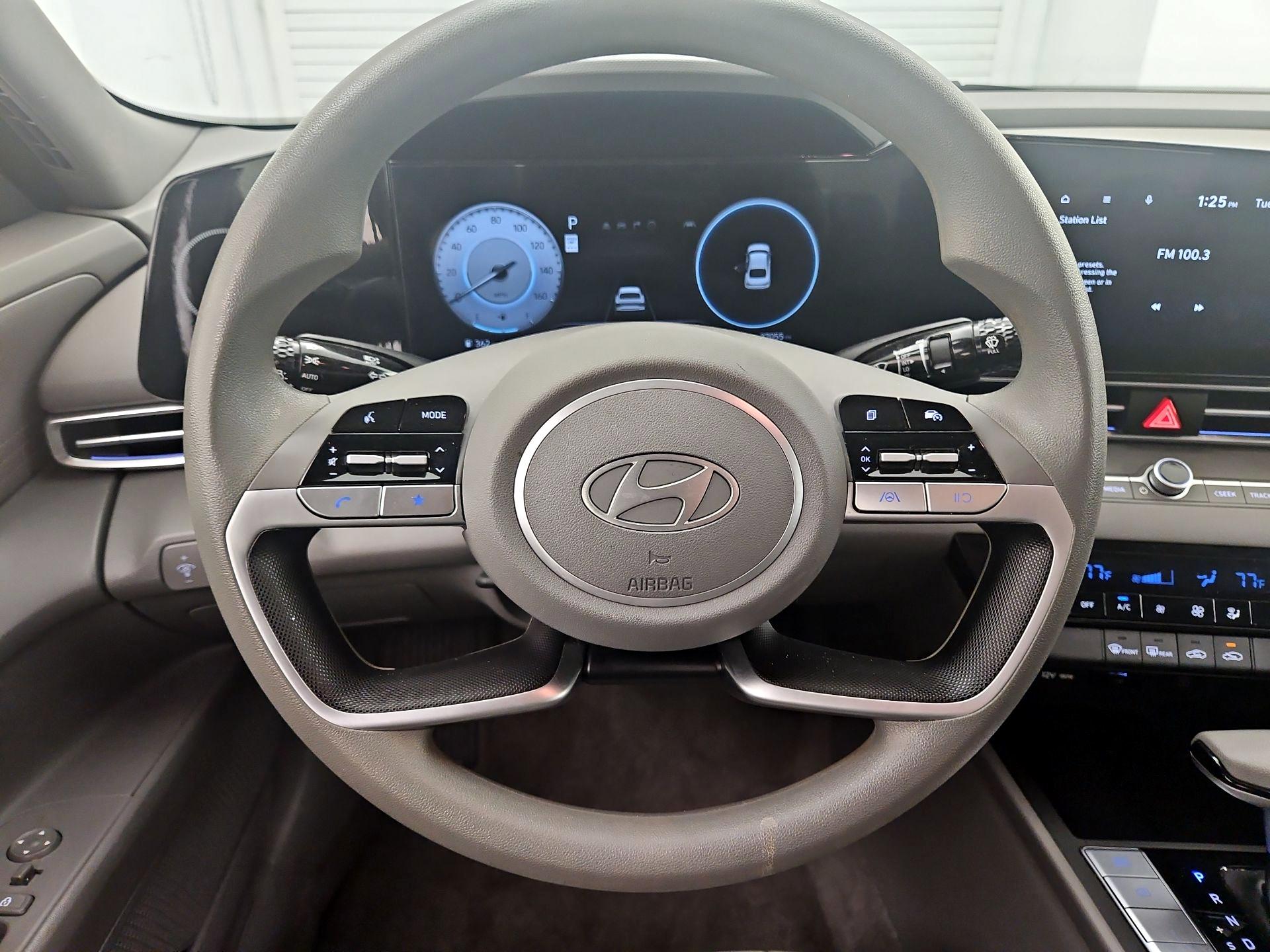 Thumbnail: 2024 Hyundai Elantra - 10