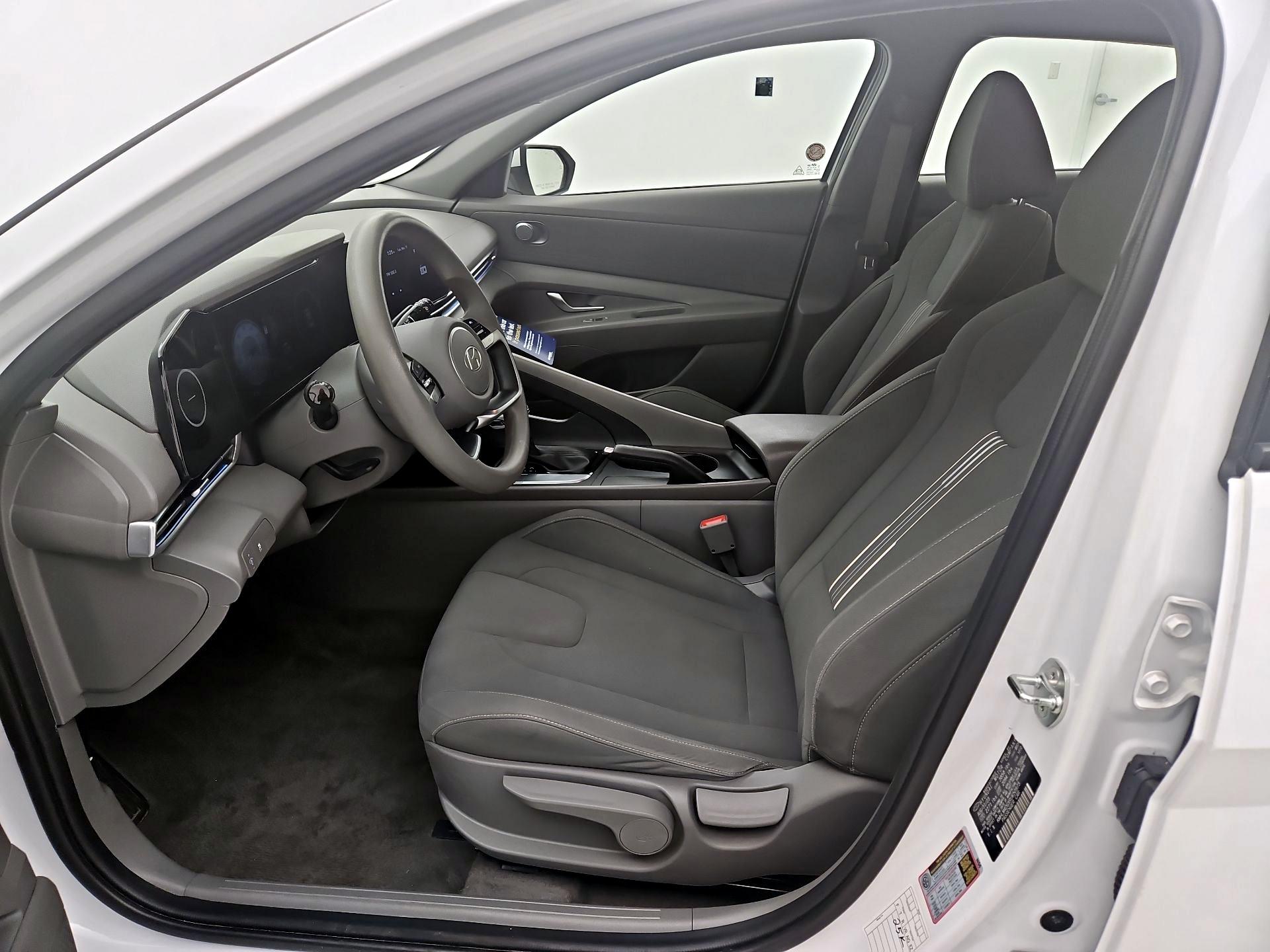 Thumbnail: 2024 Hyundai Elantra - 11