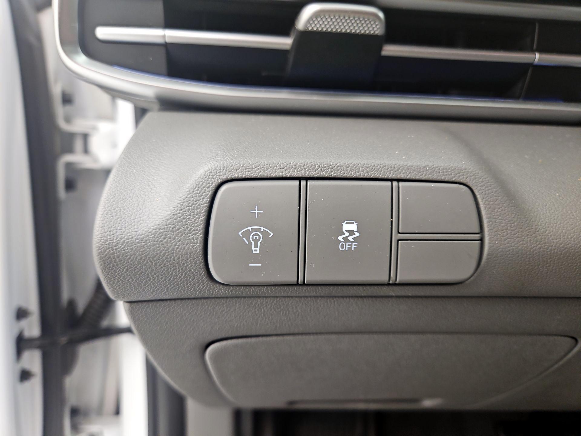 Thumbnail: 2024 Hyundai Elantra - 13