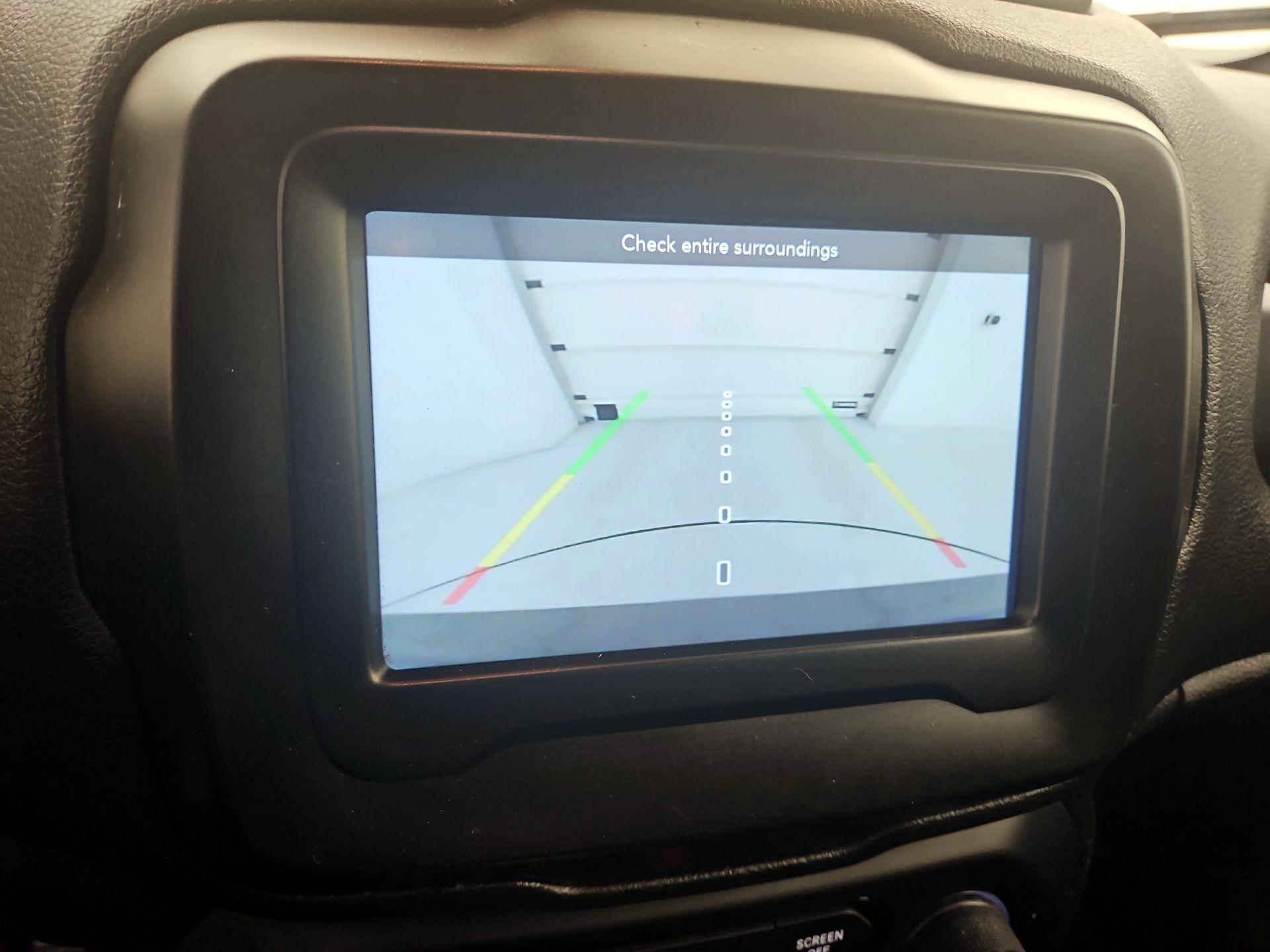 Thumbnail: 2021 Jeep Renegade - 14