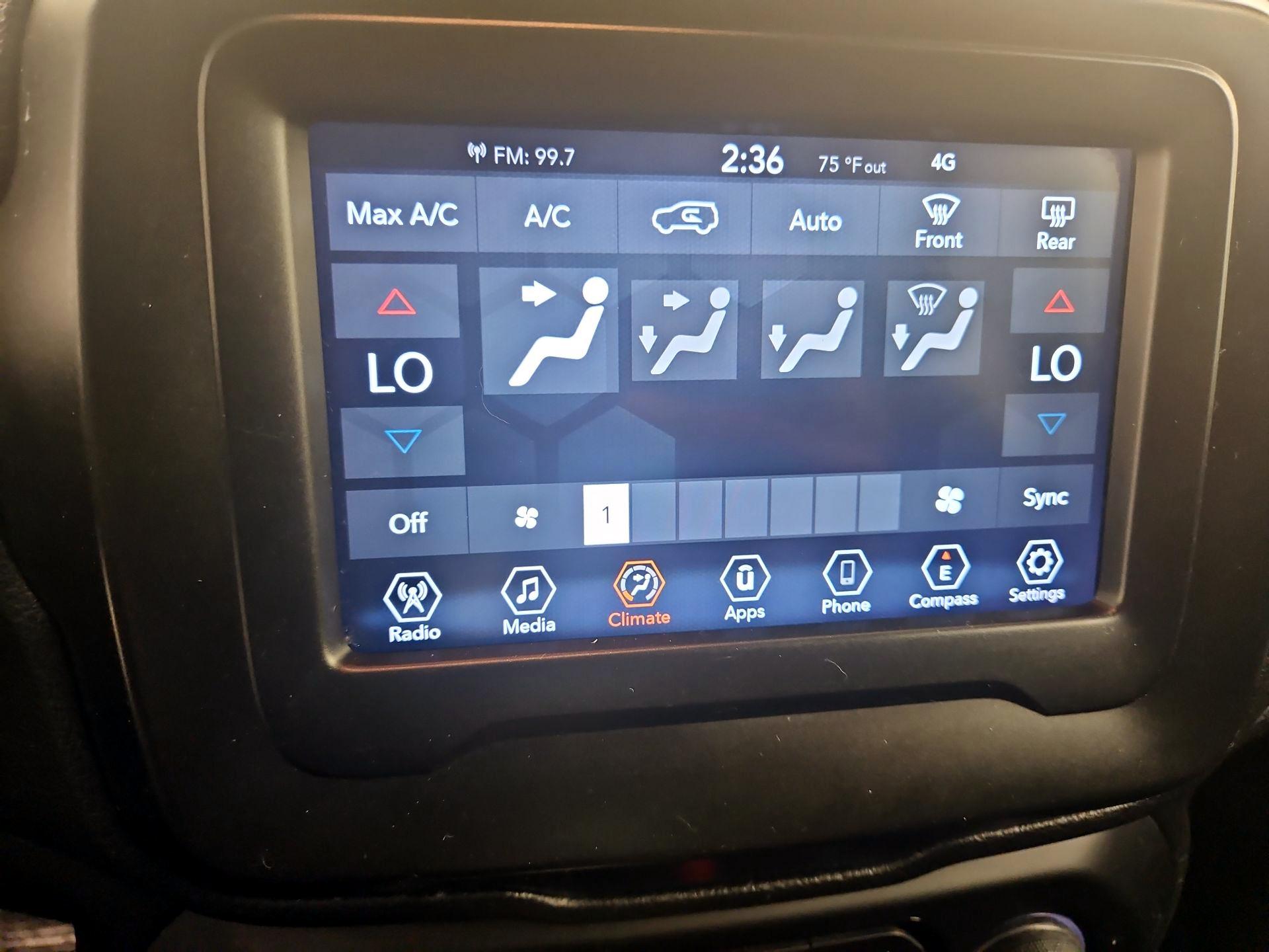 Thumbnail: 2021 Jeep Renegade - 16