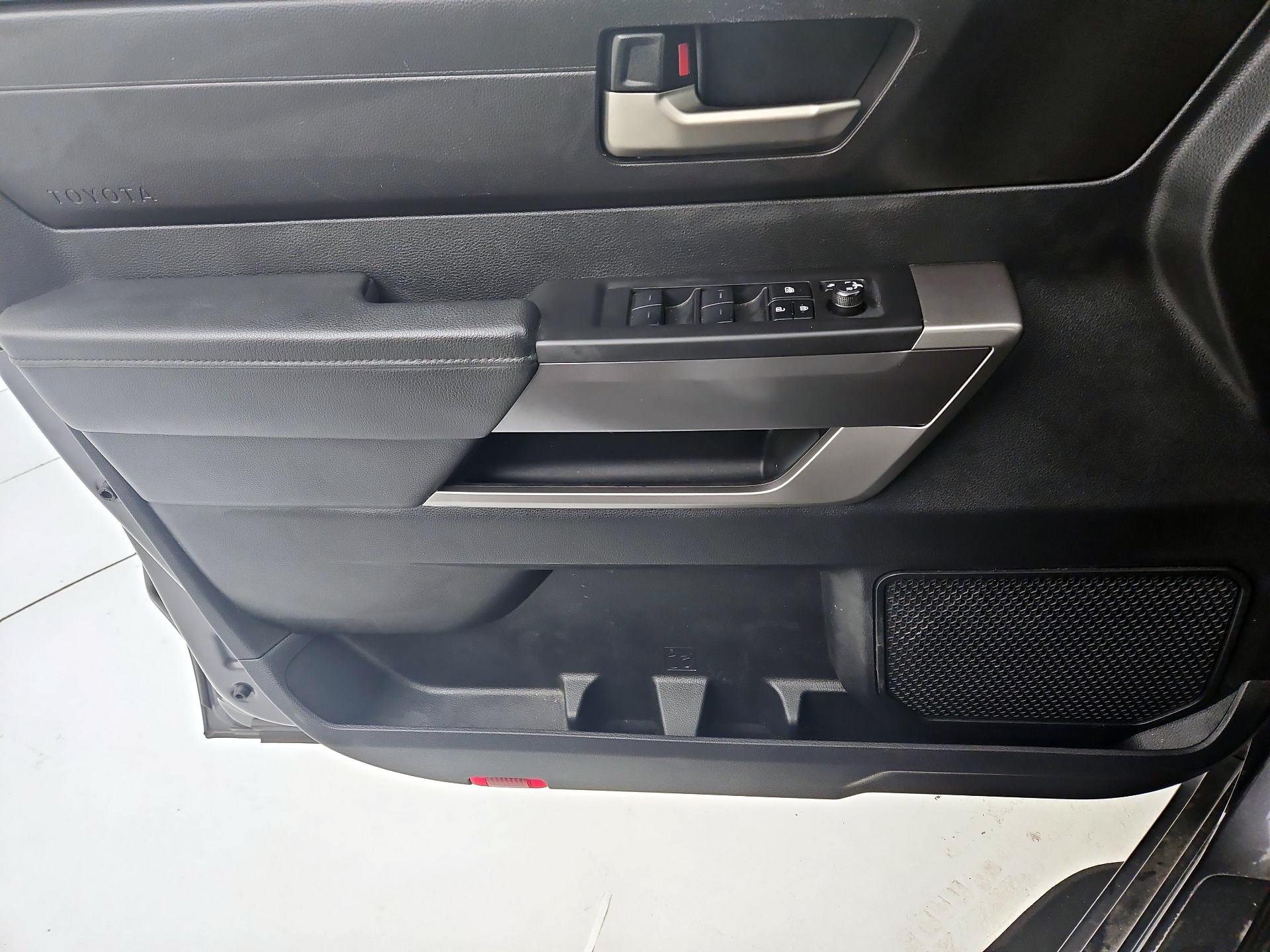 Thumbnail: 2022 Toyota Tundra - 12