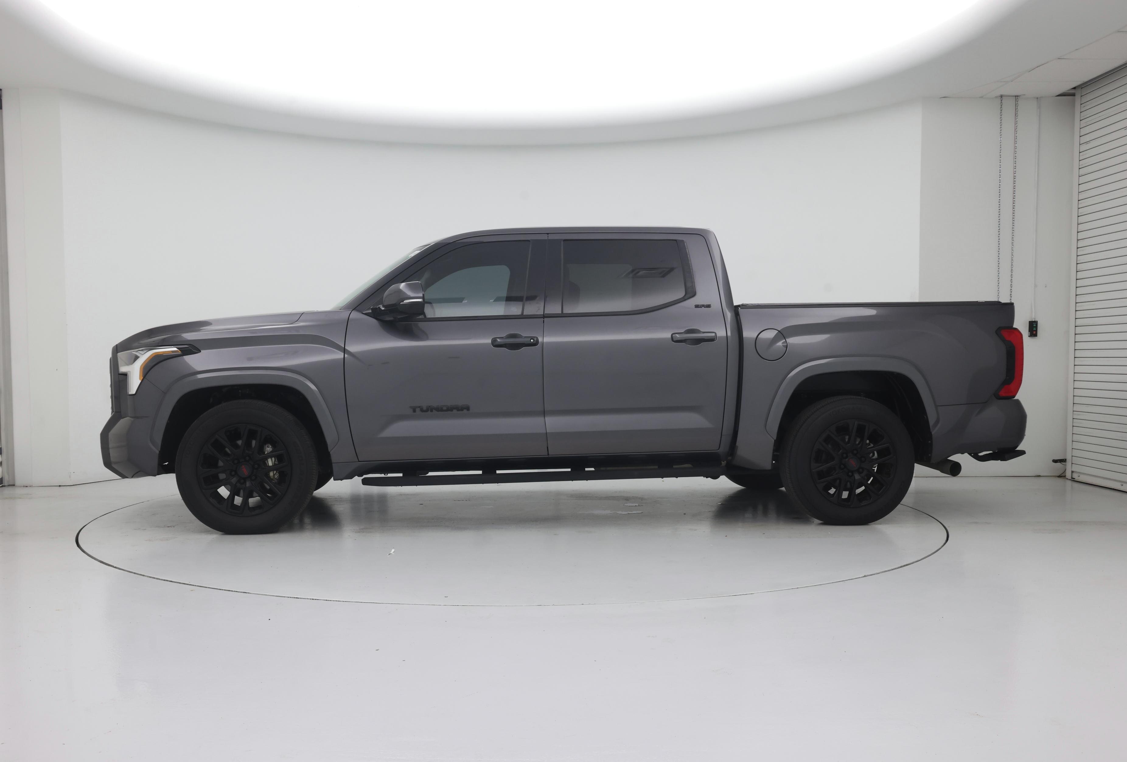 Thumbnail: 2022 Toyota Tundra - 3