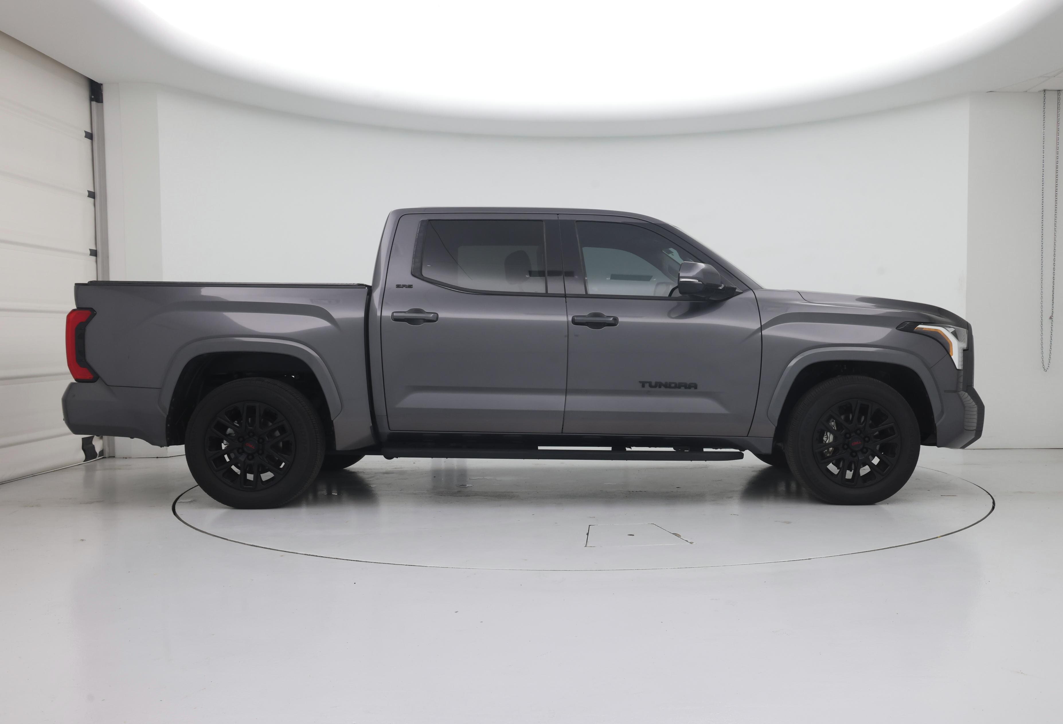 Thumbnail: 2022 Toyota Tundra - 7