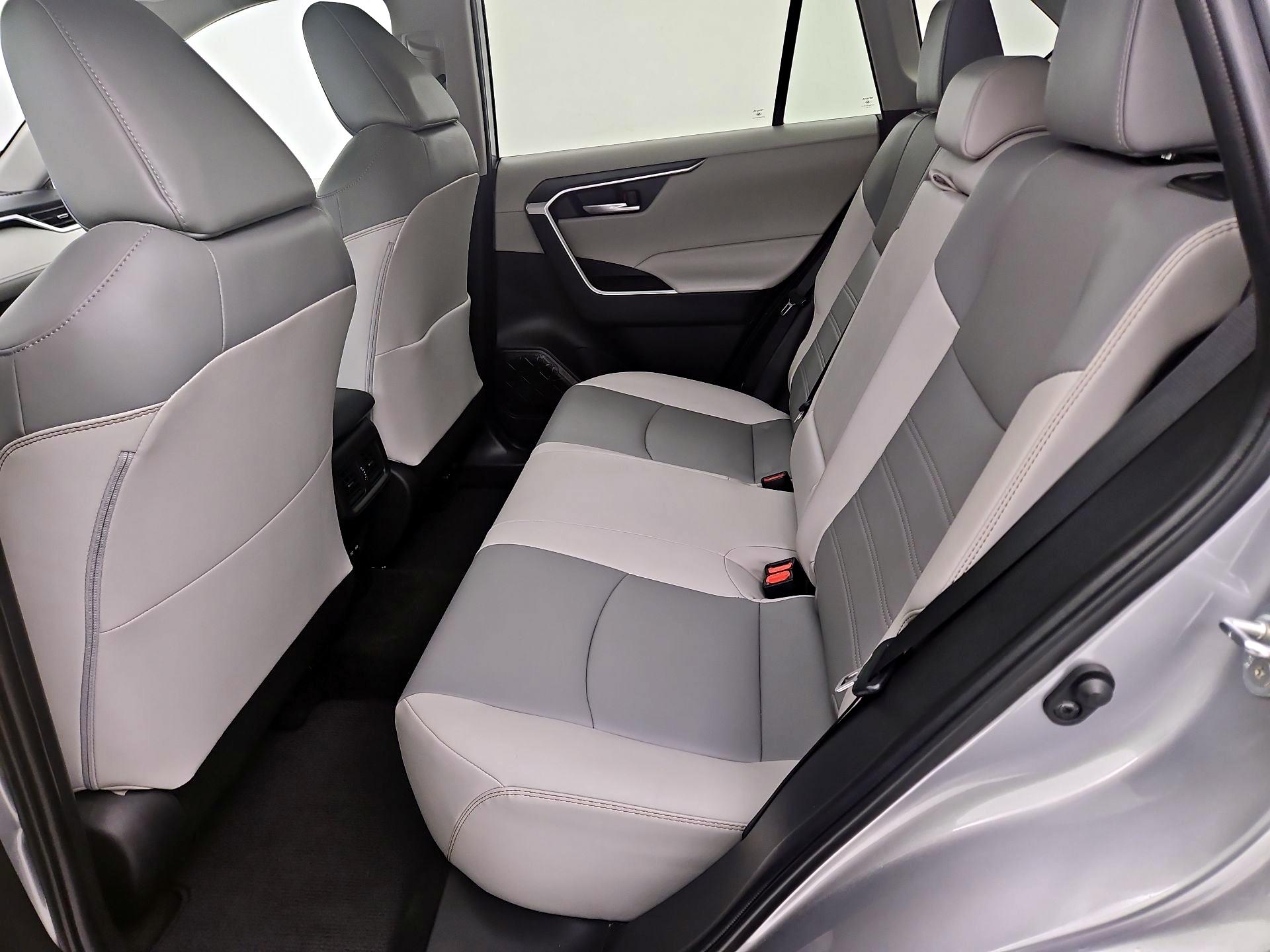 Thumbnail: 2023 Toyota RAV4 - 20