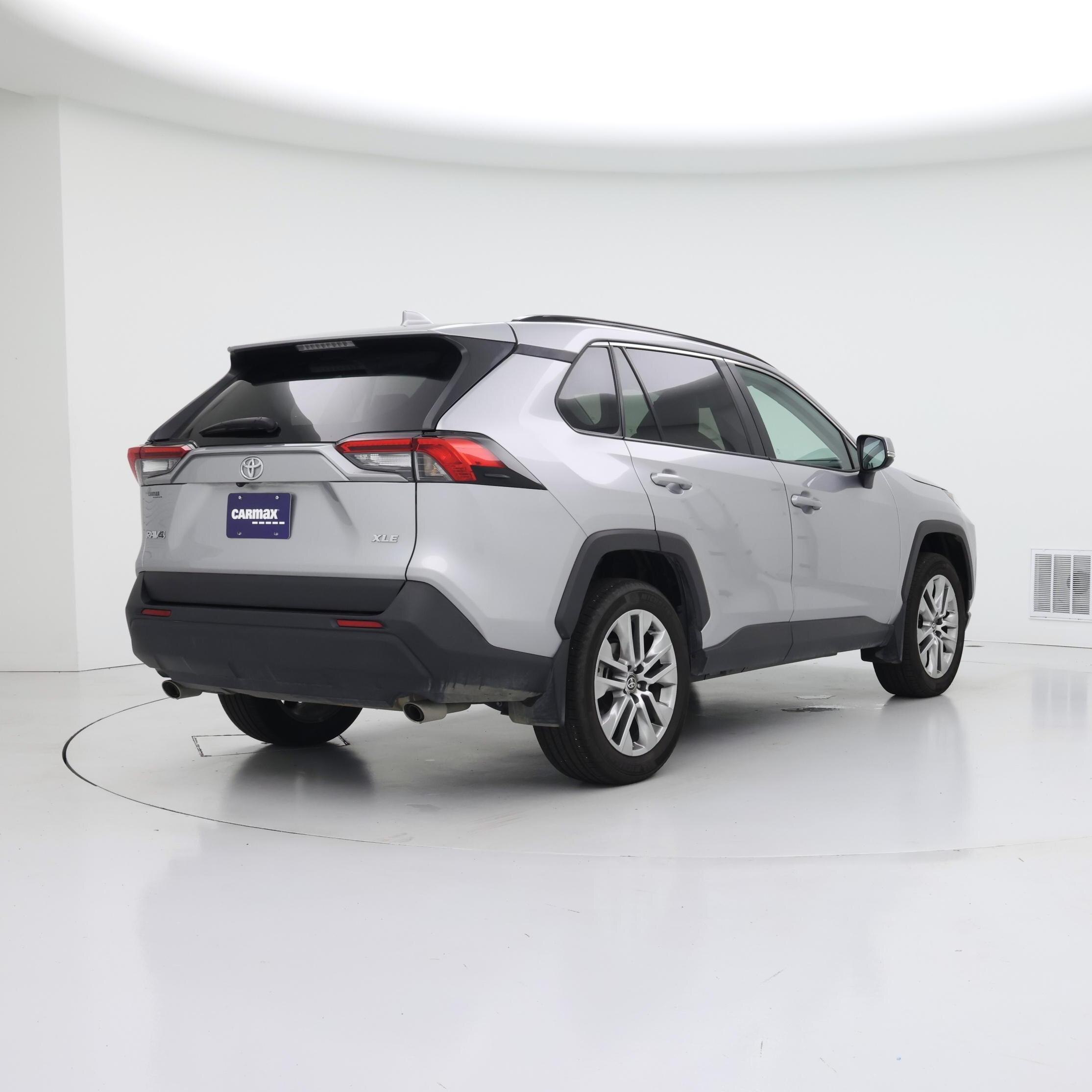 Thumbnail: 2023 Toyota RAV4 - 8