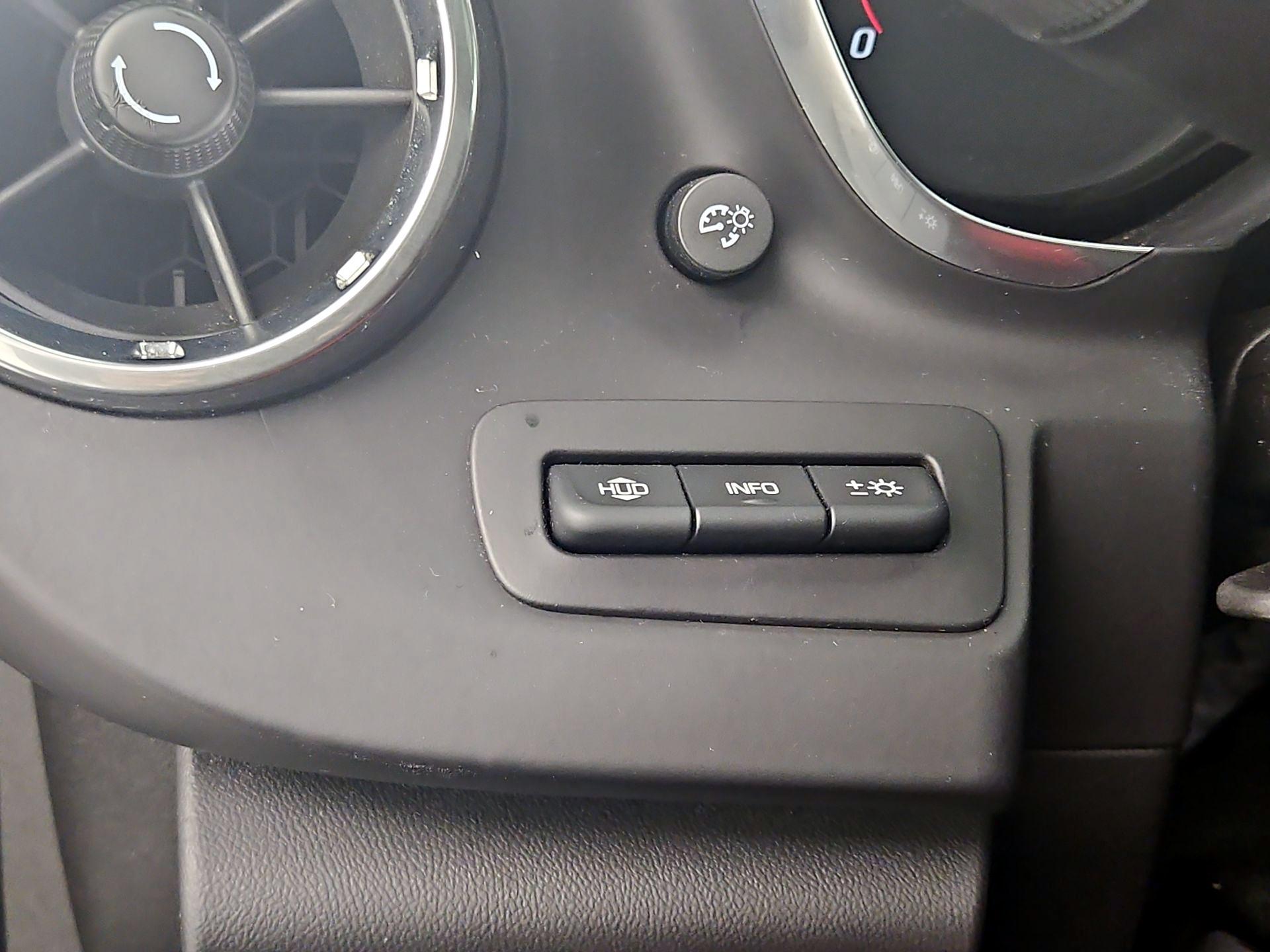 Thumbnail: 2016 Chevrolet Camaro - 13