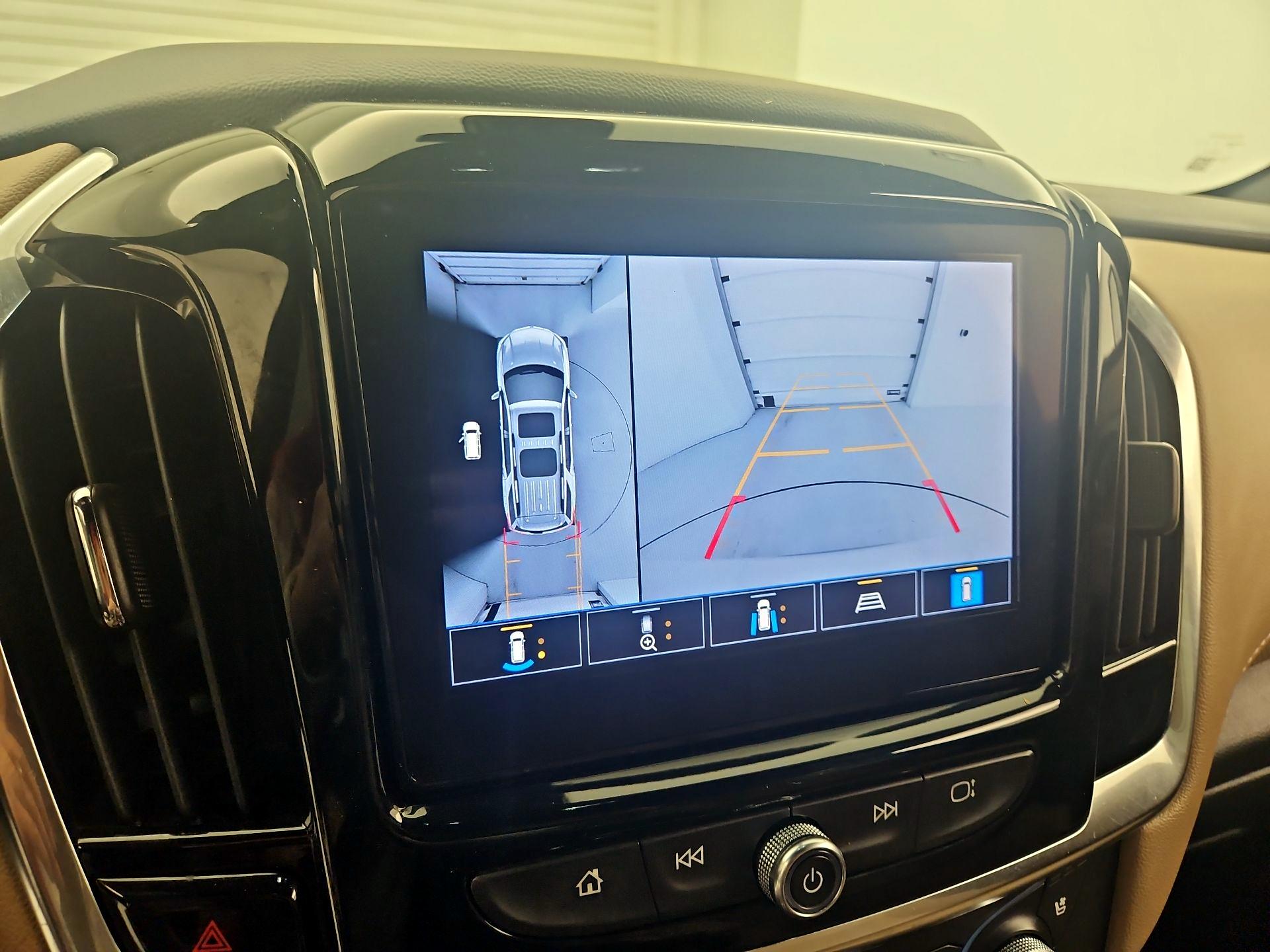 Thumbnail: 2022 Chevrolet Traverse - 15