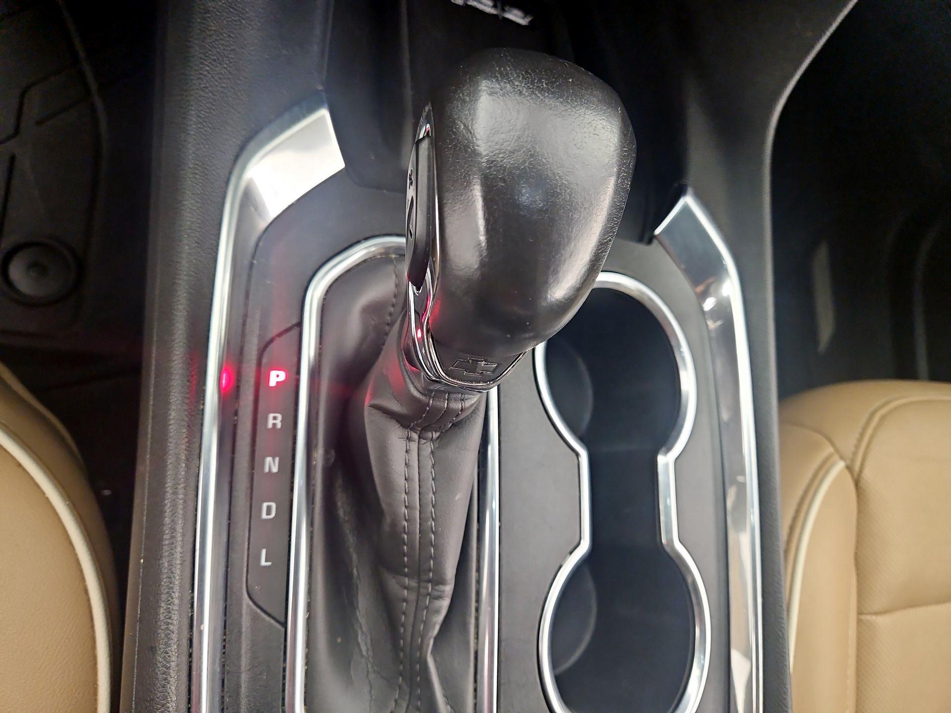 Thumbnail: 2022 Chevrolet Traverse - 18