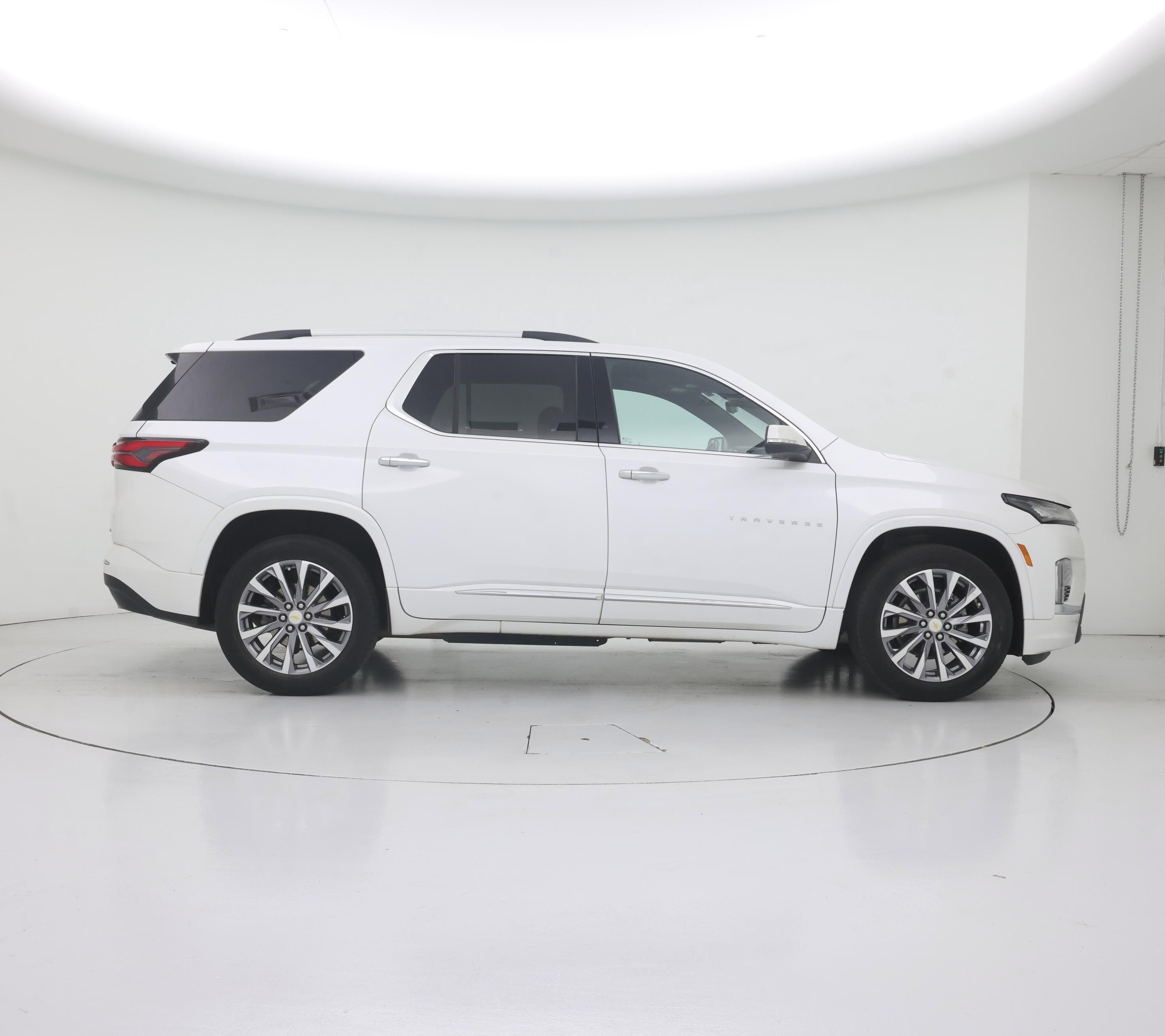 Thumbnail: 2022 Chevrolet Traverse - 7