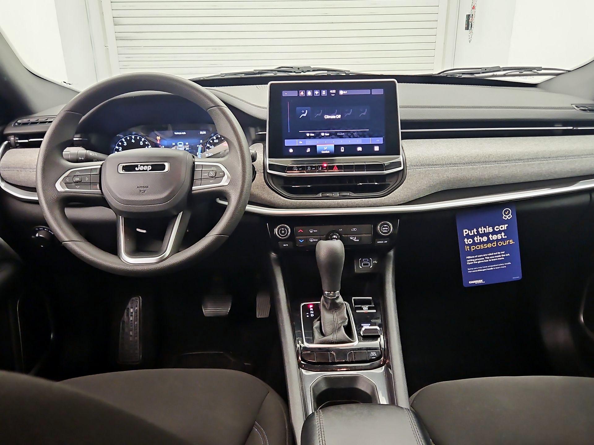 Thumbnail: 2024 Jeep Compass - 9