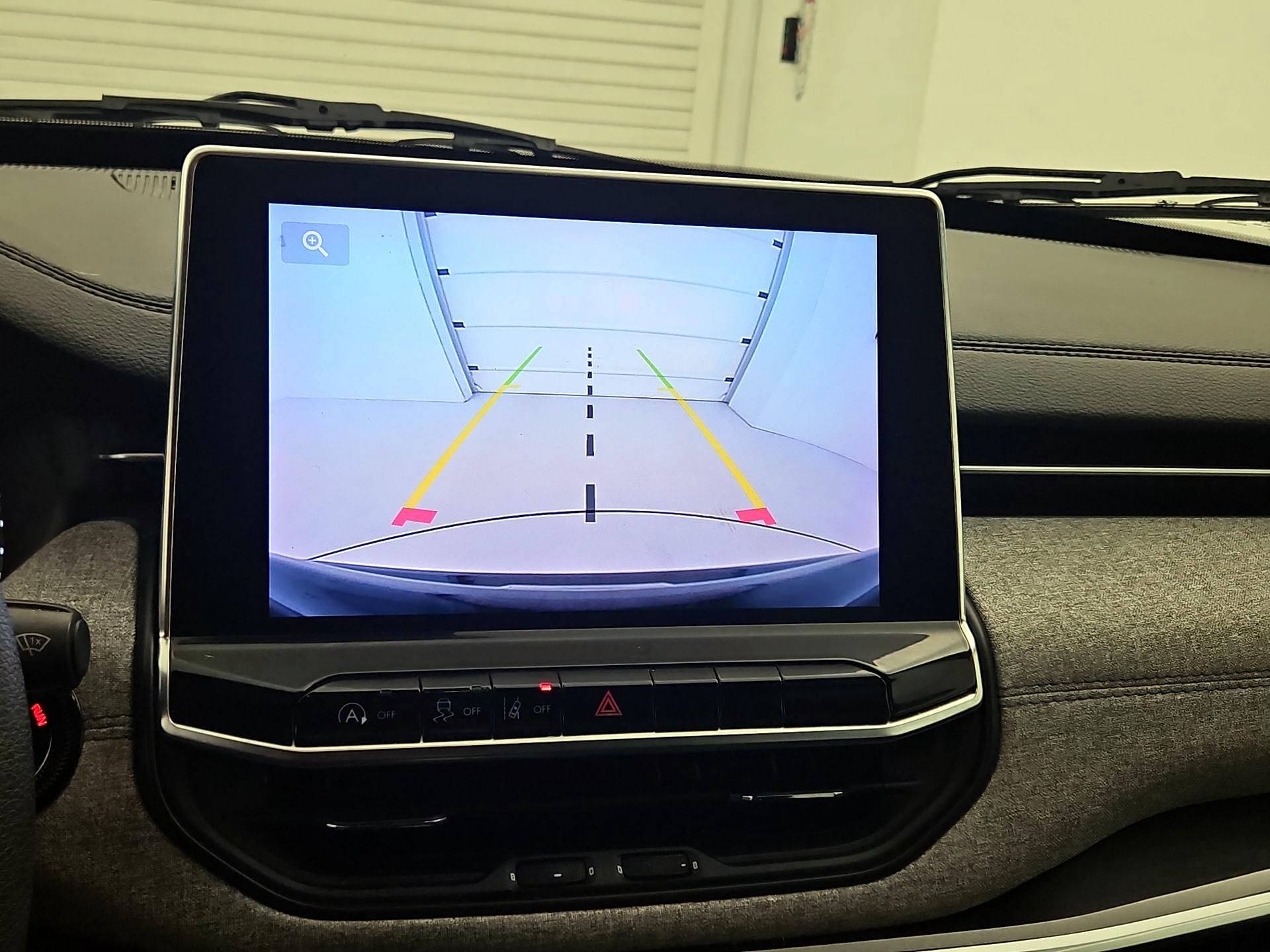 Thumbnail: 2024 Jeep Compass - 14