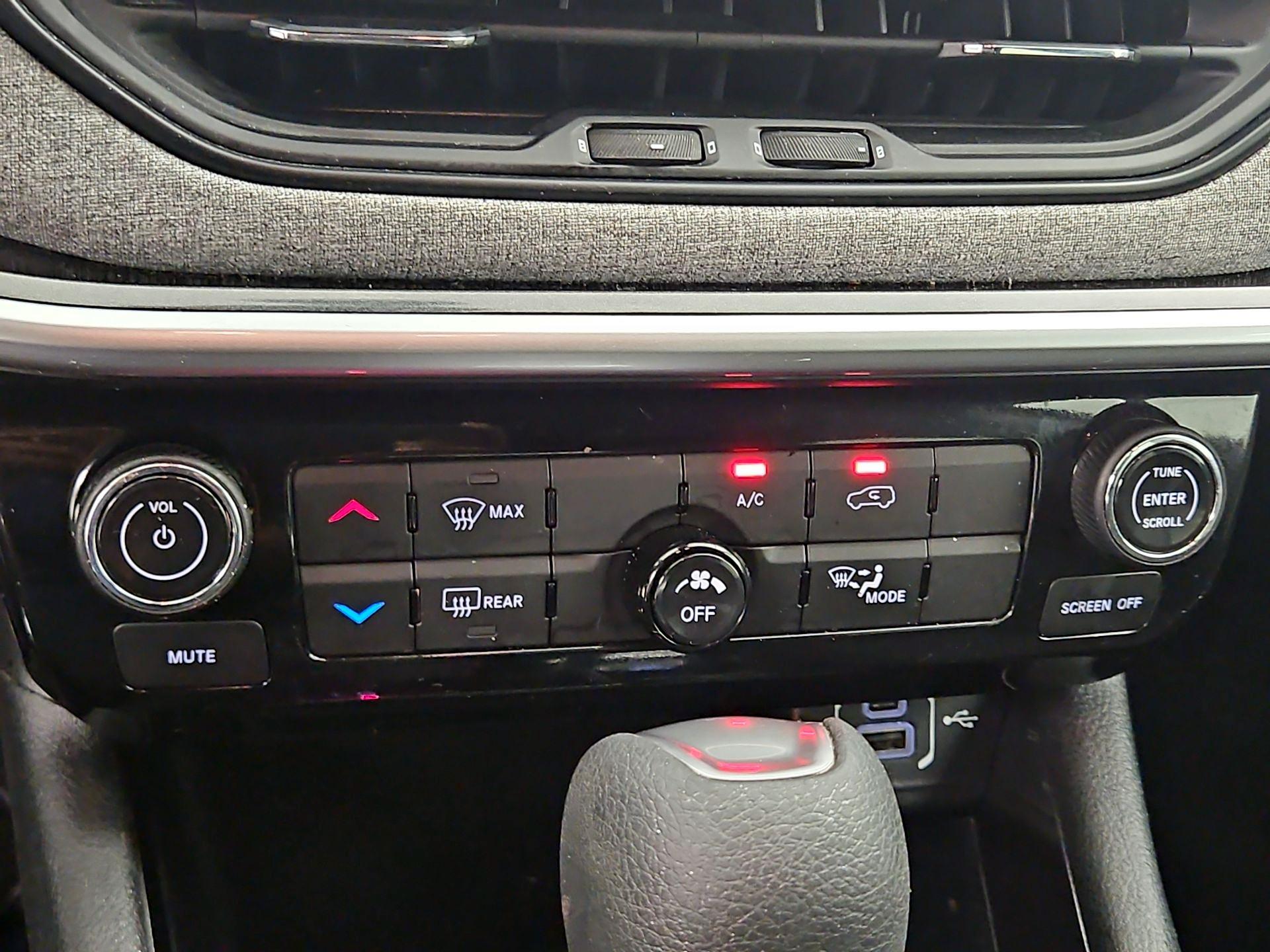 Thumbnail: 2024 Jeep Compass - 16