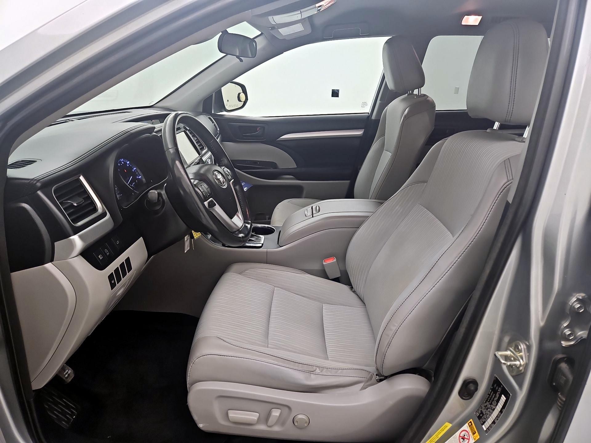 Thumbnail: 2018 Toyota Highlander - 11