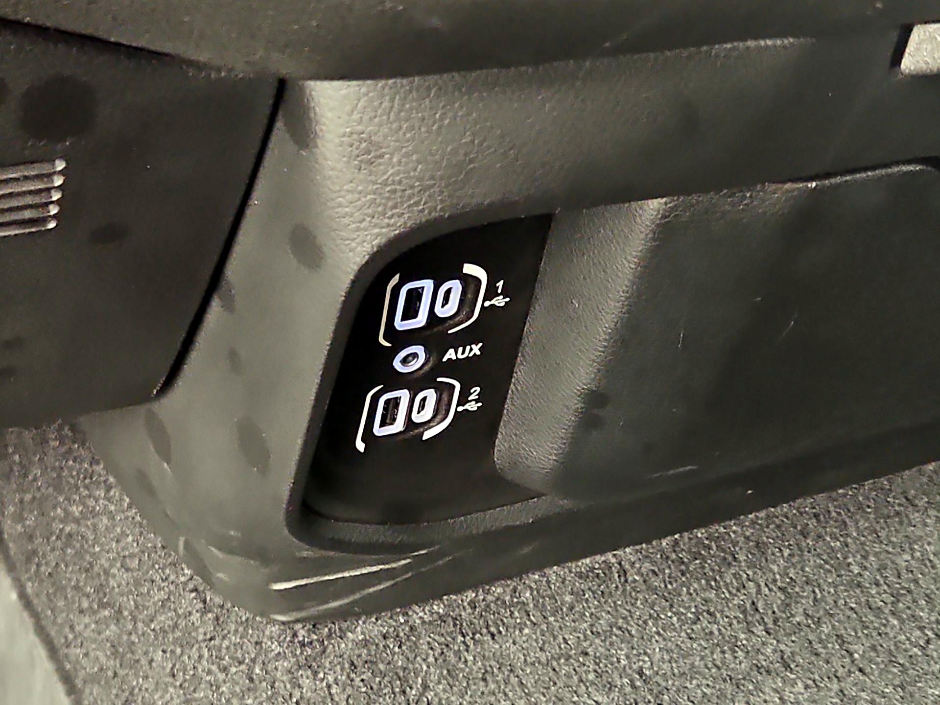 Thumbnail: 2025 RAM 1500 - 18