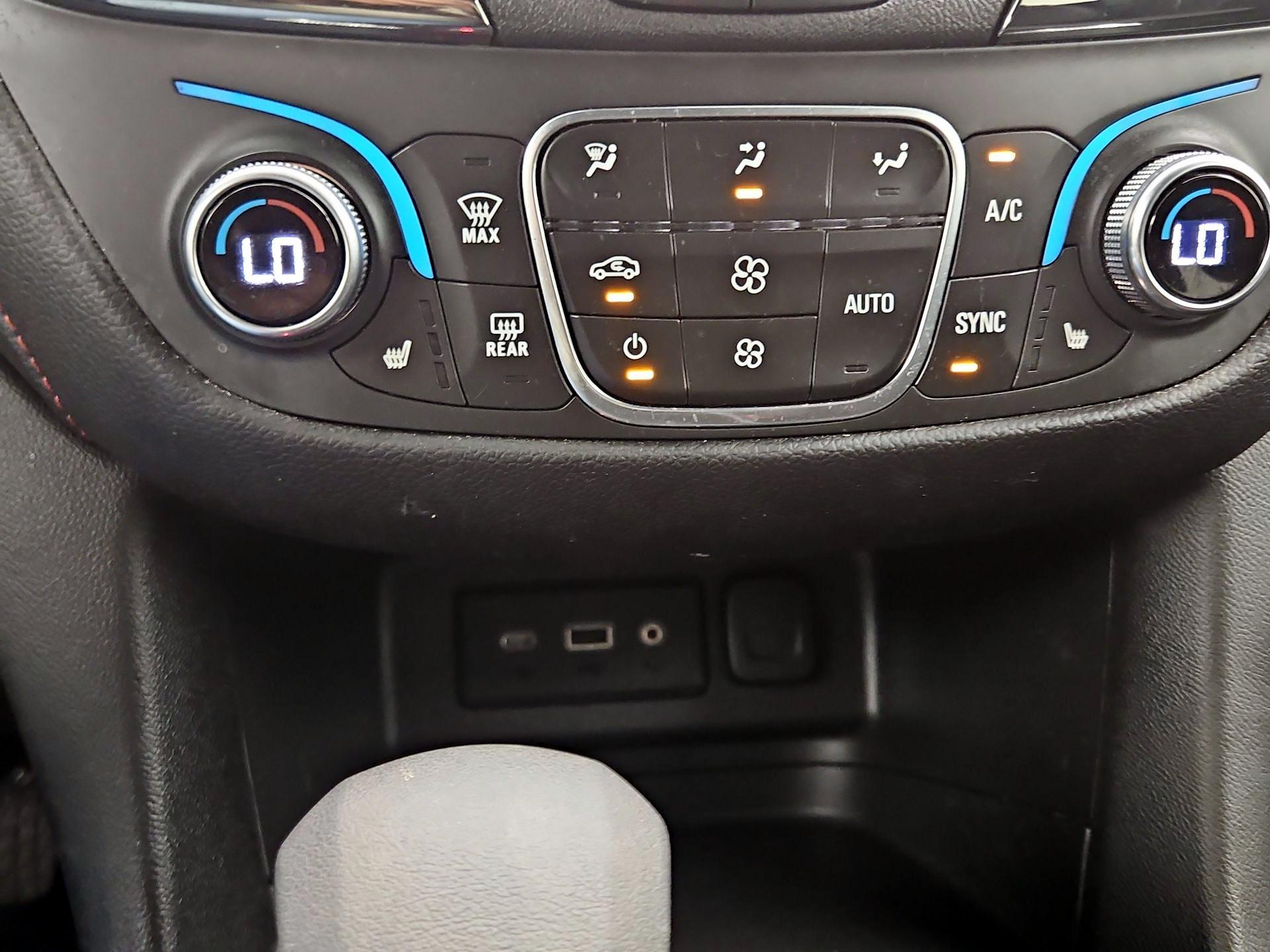 Thumbnail: 2024 Chevrolet Equinox - 16