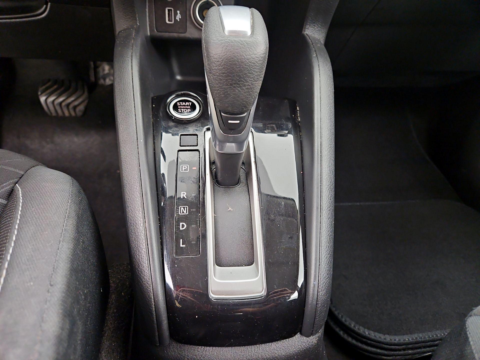 Thumbnail: 2021 Nissan Kicks - 17