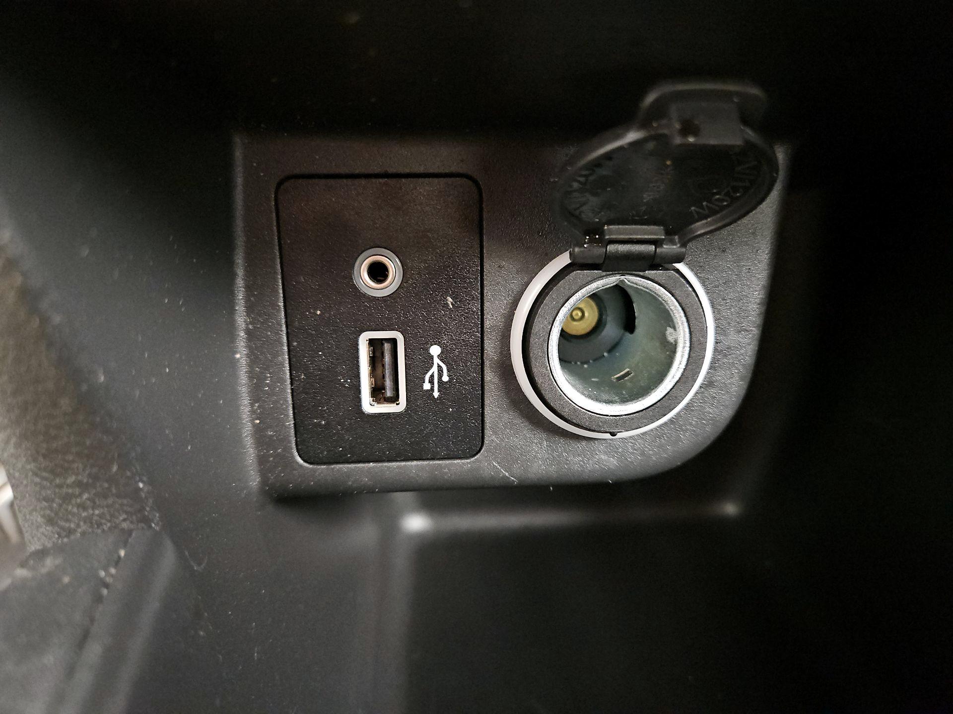 Thumbnail: 2021 Nissan Kicks - 18