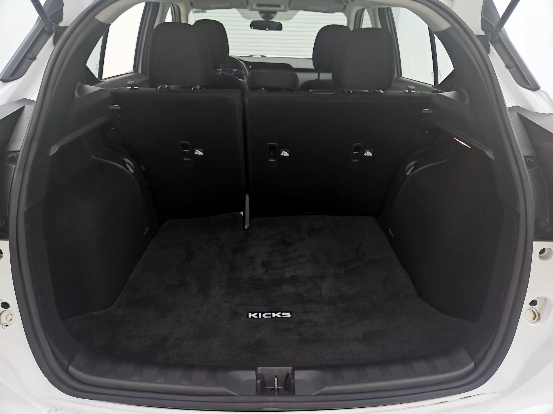 Thumbnail: 2021 Nissan Kicks - 20