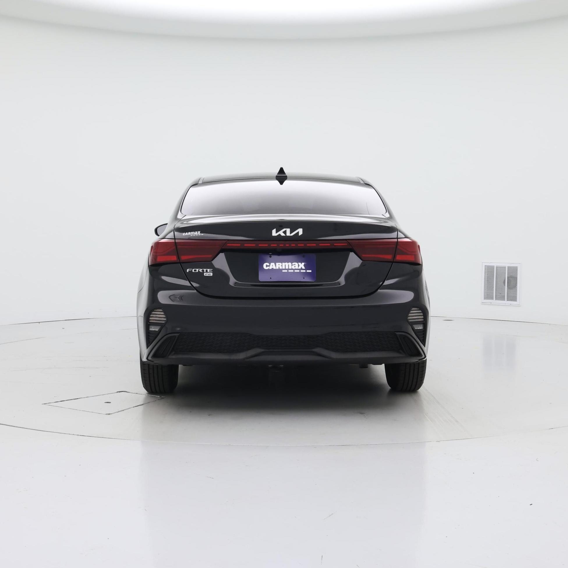 Thumbnail: 2023 Kia Forte - 6