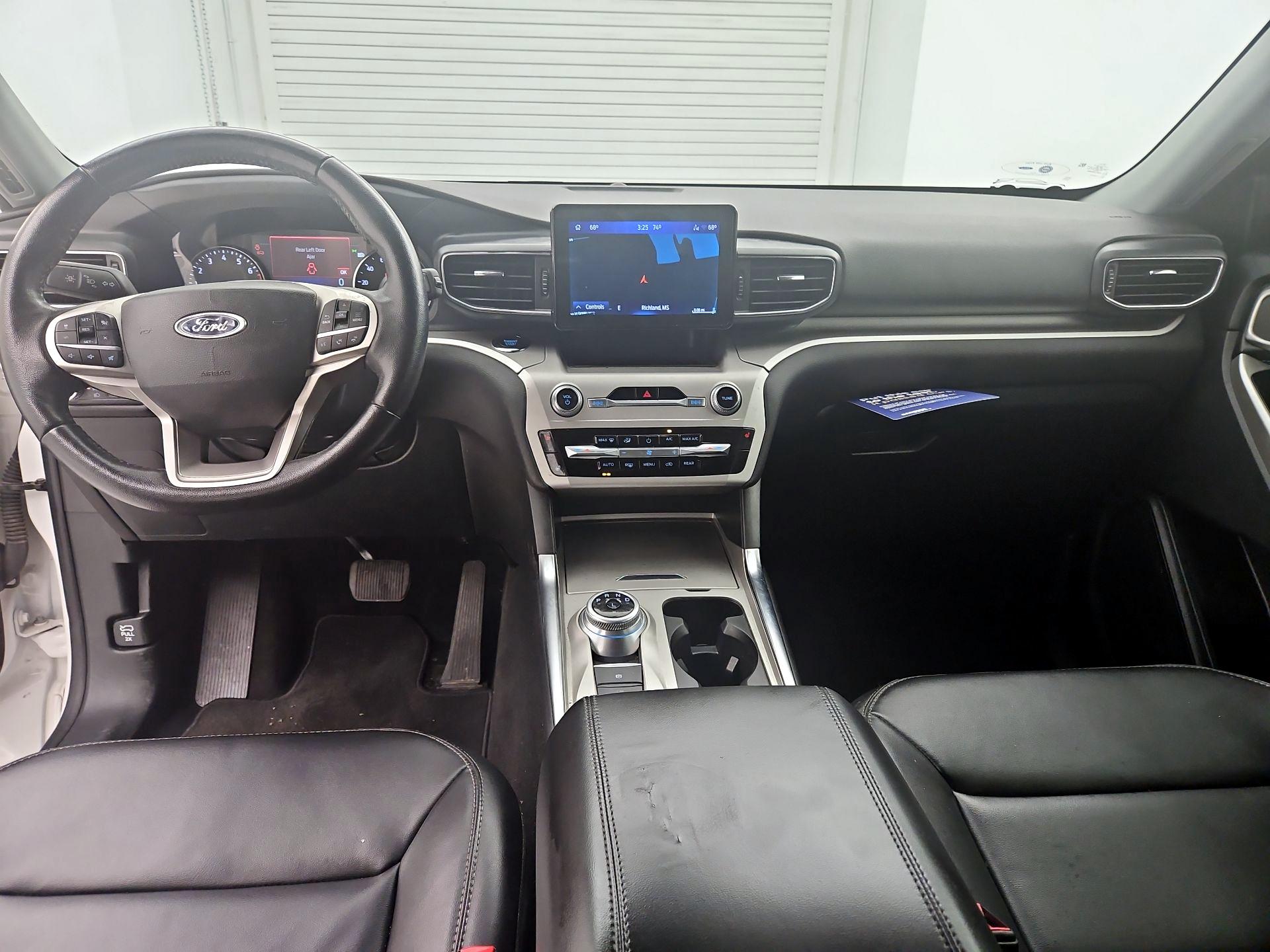 Thumbnail: 2022 Ford Explorer - 9