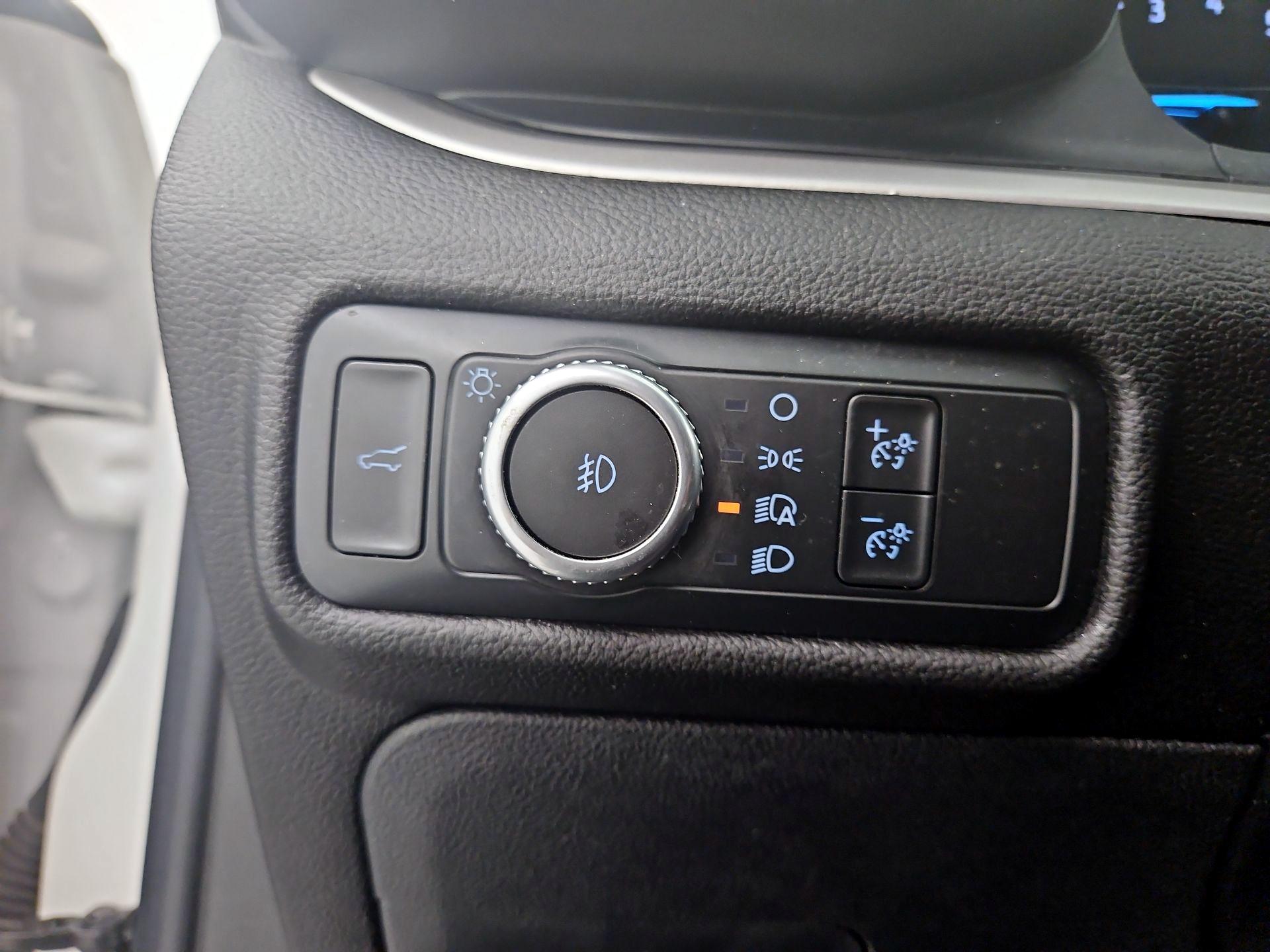 Thumbnail: 2022 Ford Explorer - 13