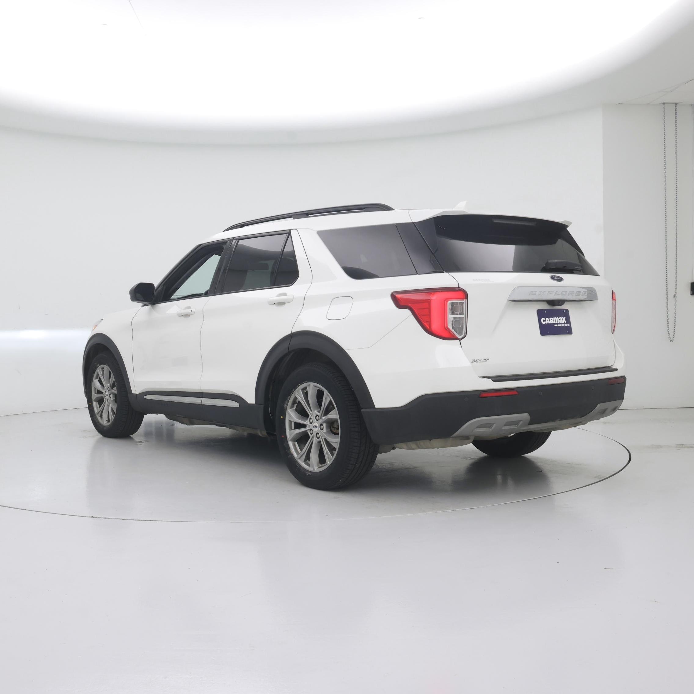 Thumbnail: 2022 Ford Explorer - 2