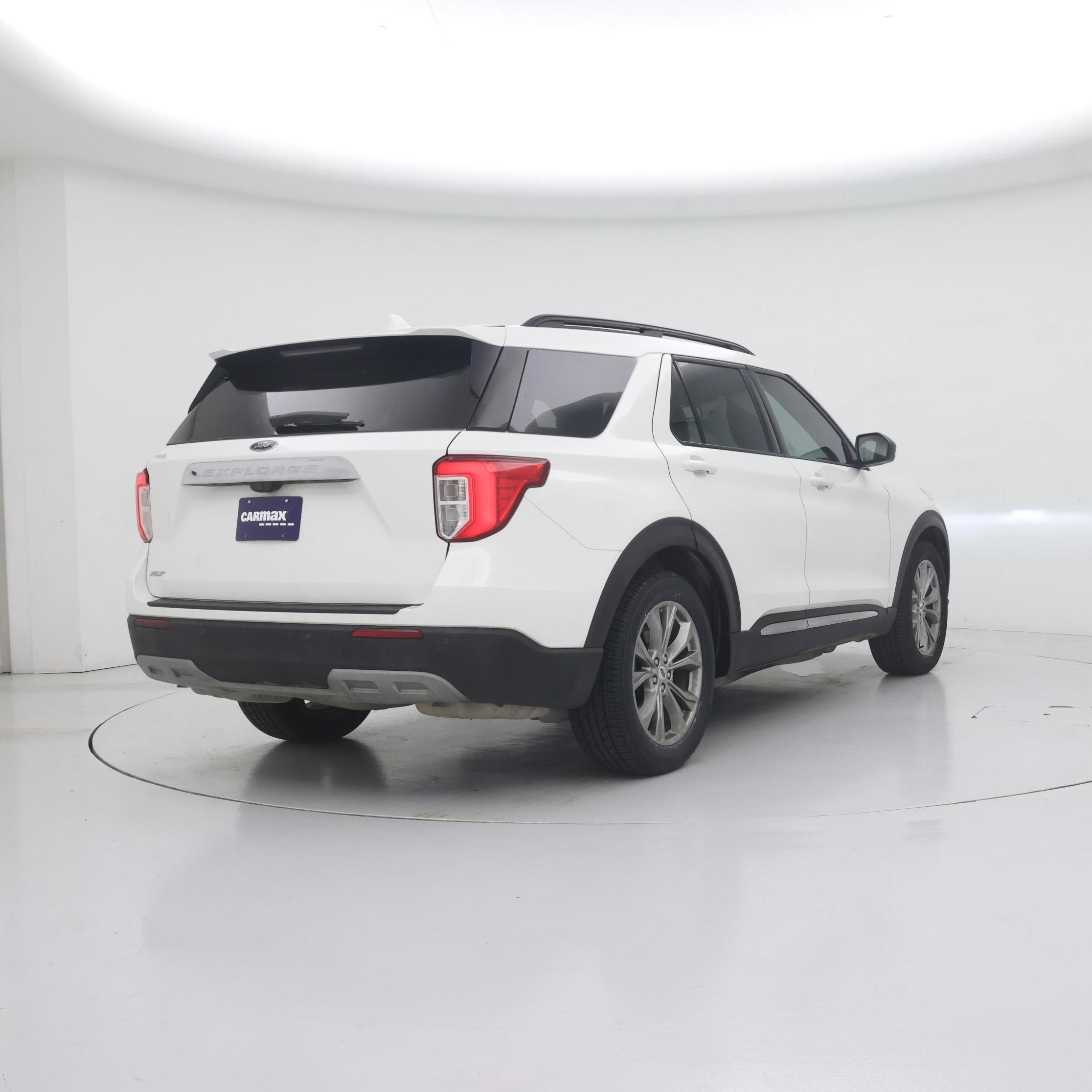 Thumbnail: 2022 Ford Explorer - 8