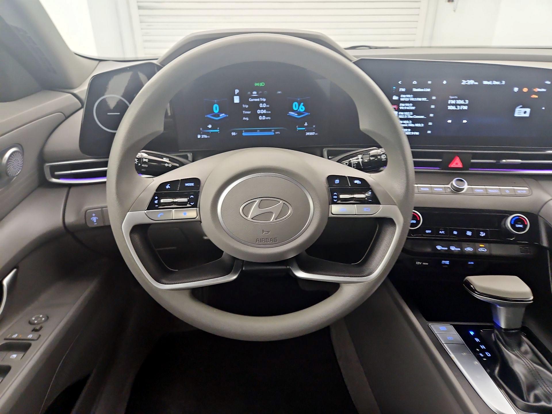 Thumbnail: 2024 Hyundai Elantra - 10