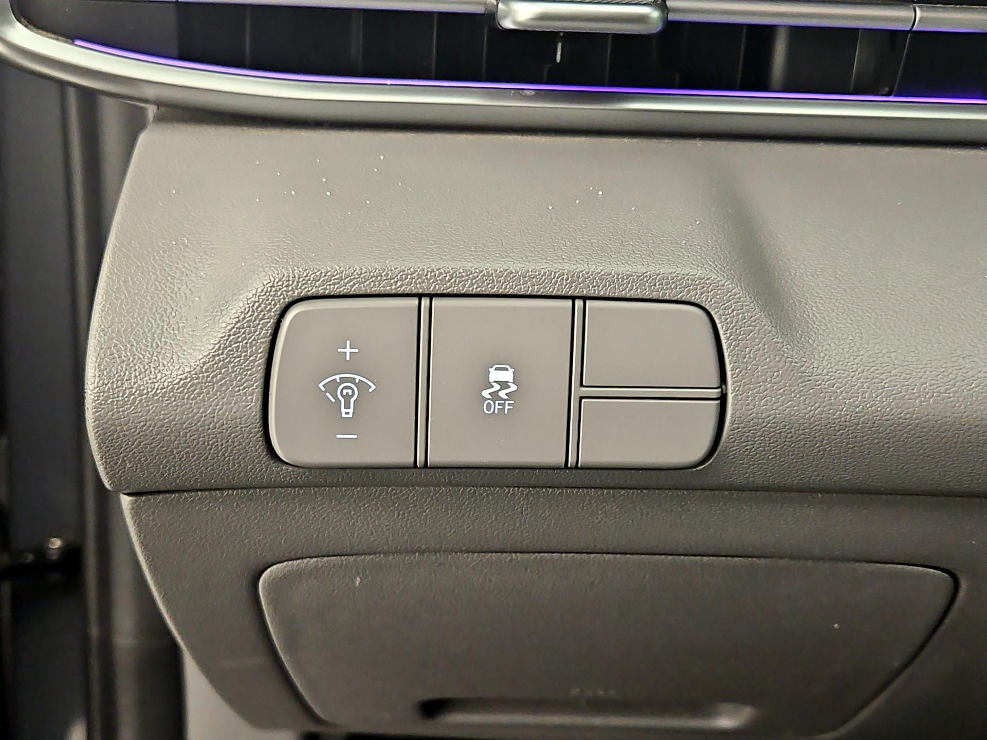 Thumbnail: 2024 Hyundai Elantra - 13