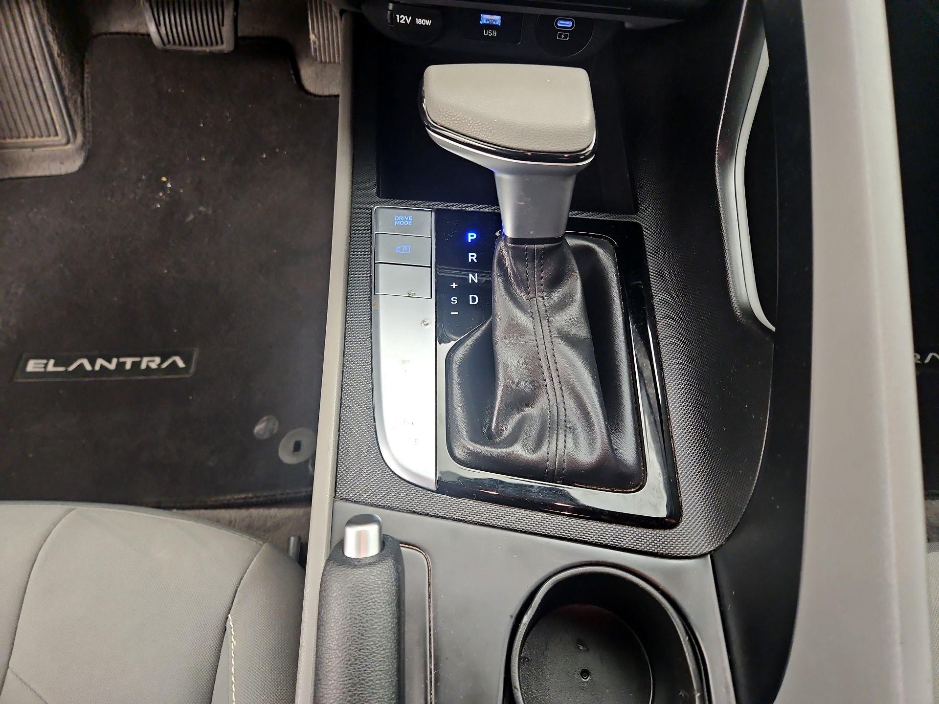 Thumbnail: 2024 Hyundai Elantra - 18