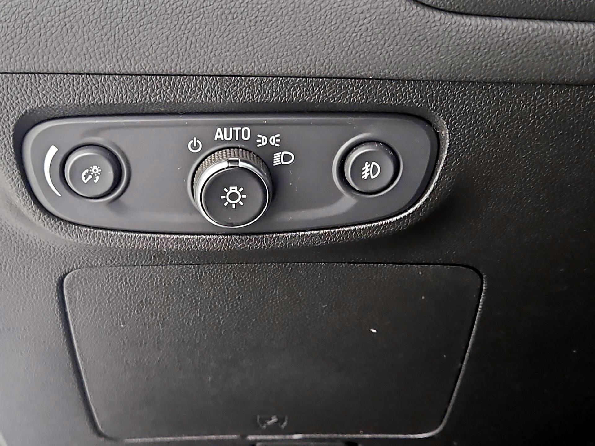 Thumbnail: 2022 Buick Encore GX - 13